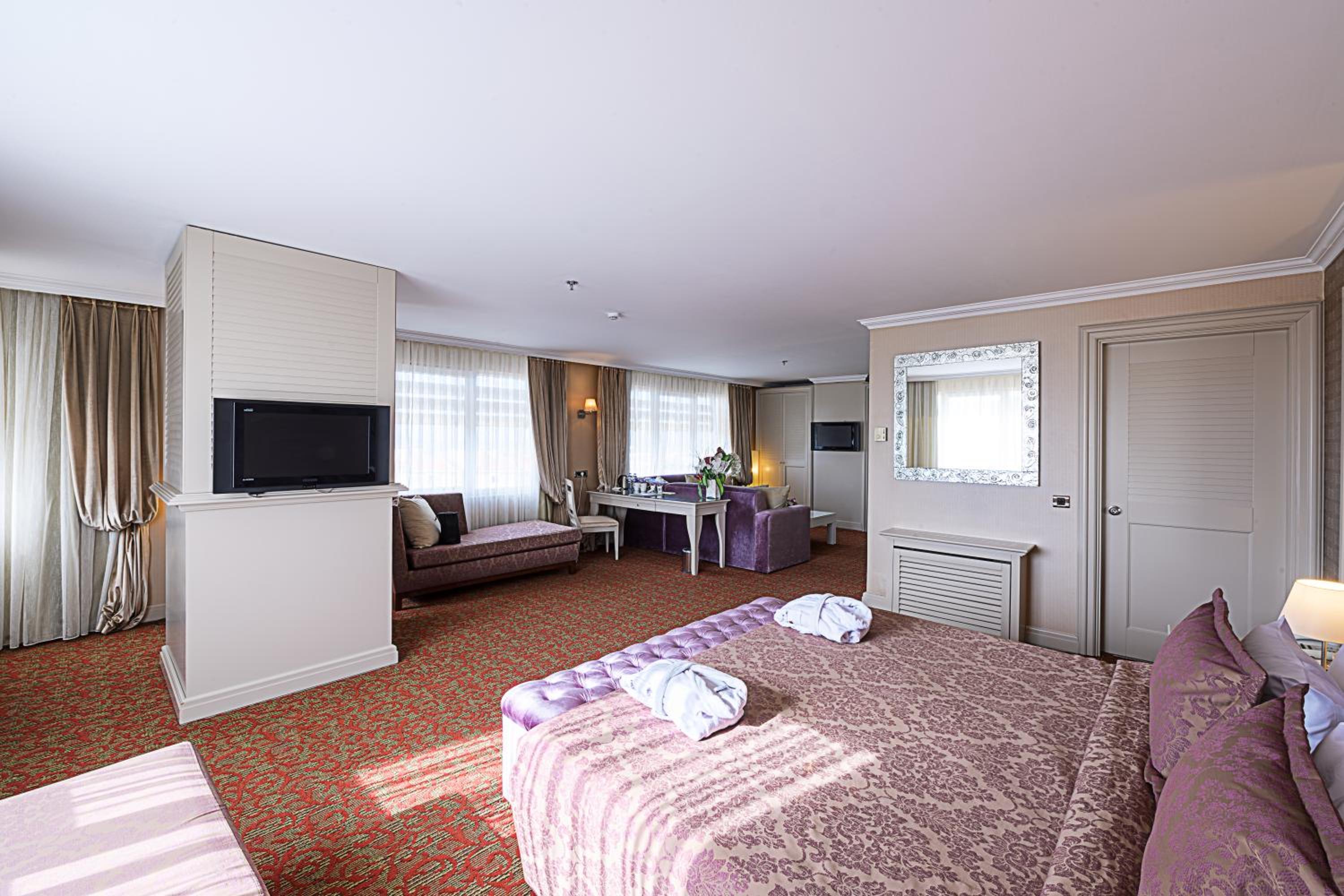 Dream Hill Business Deluxe Hotel Asia - Image 78