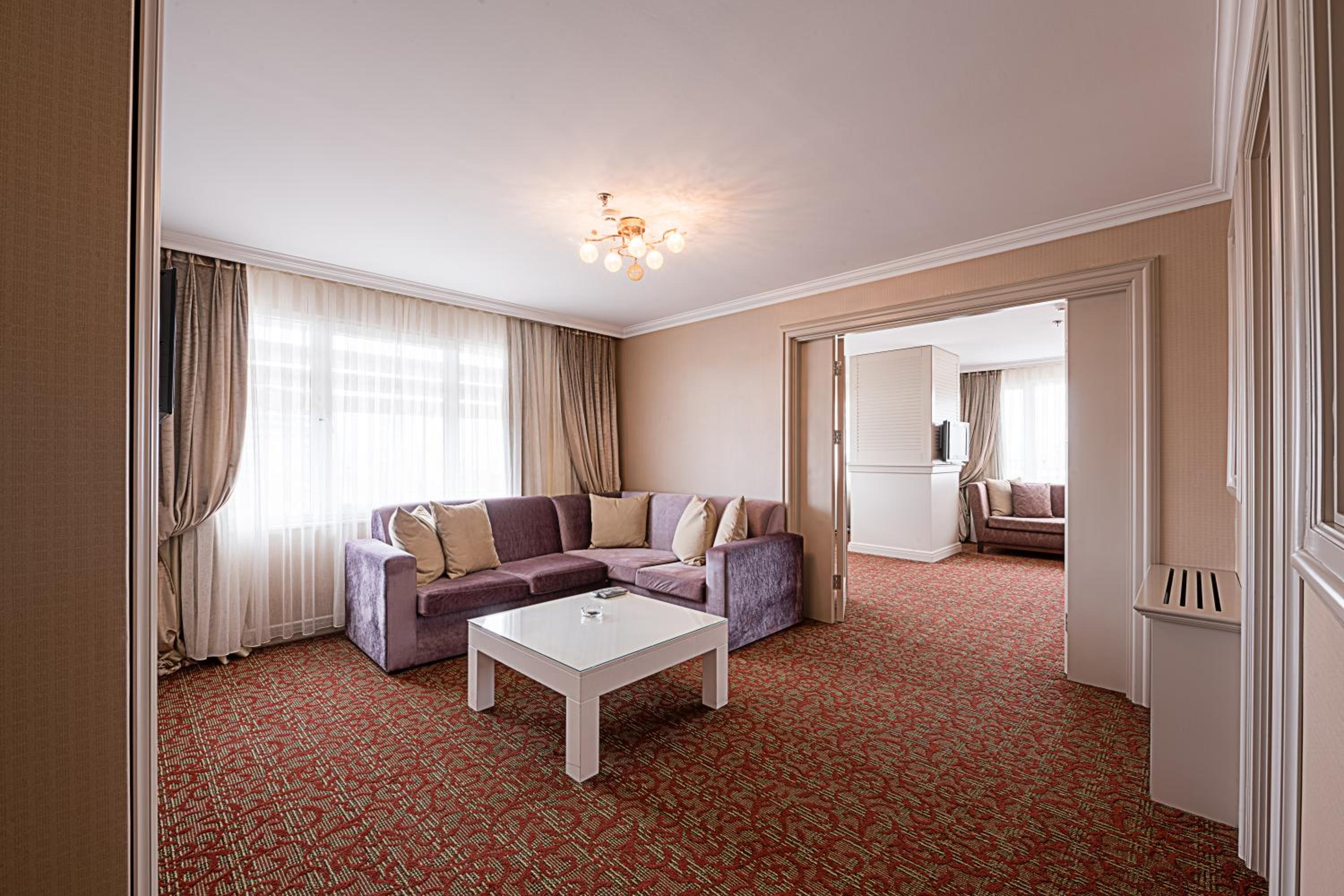 Dream Hill Business Deluxe Hotel Asia - Image 35