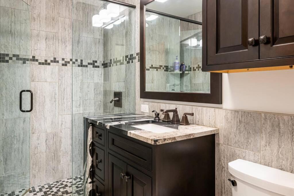 Luxury Cottage just 5 miles to downtown Asheville view 2