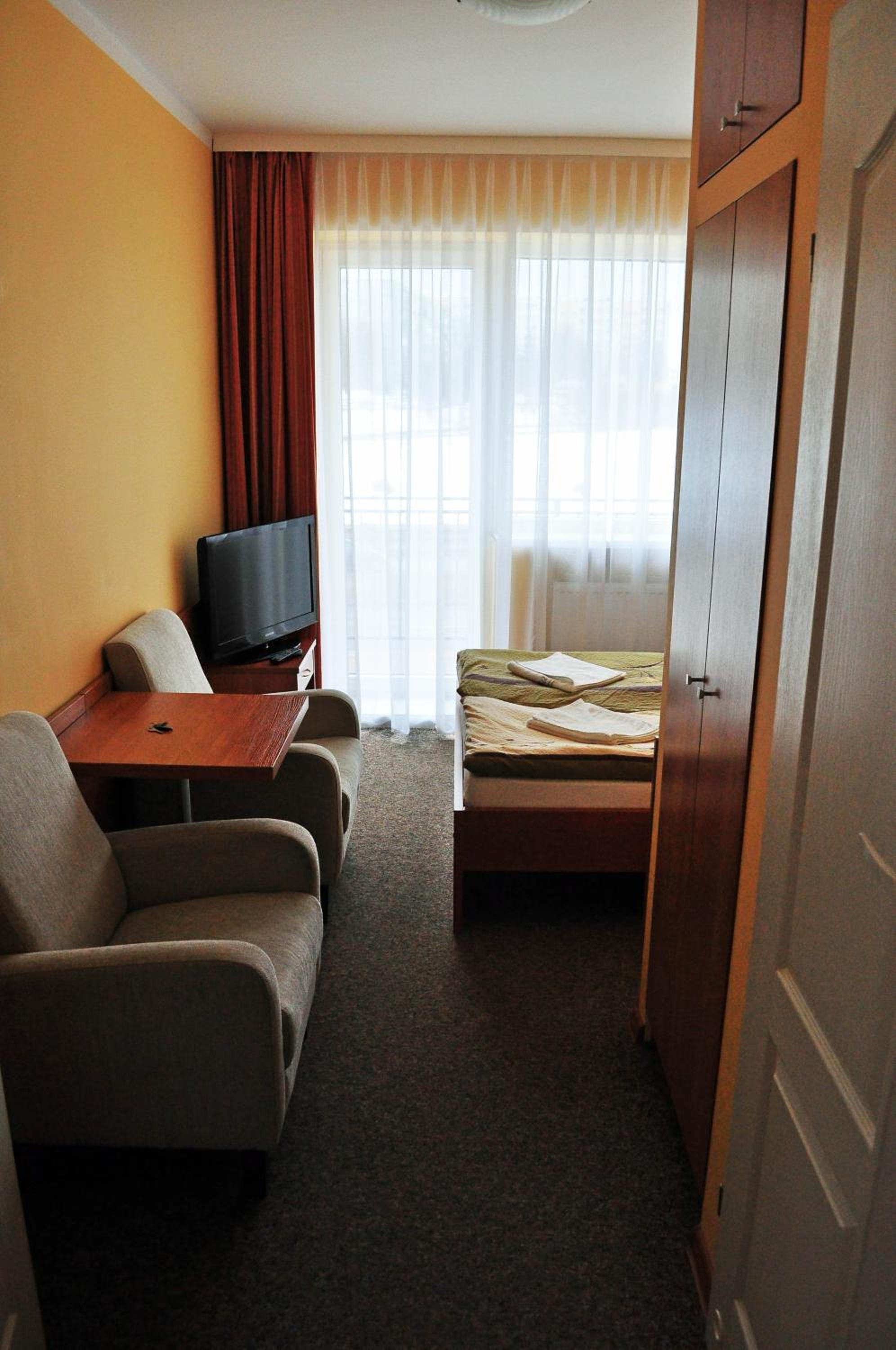 AGIS Pokoje Gościnne view 2