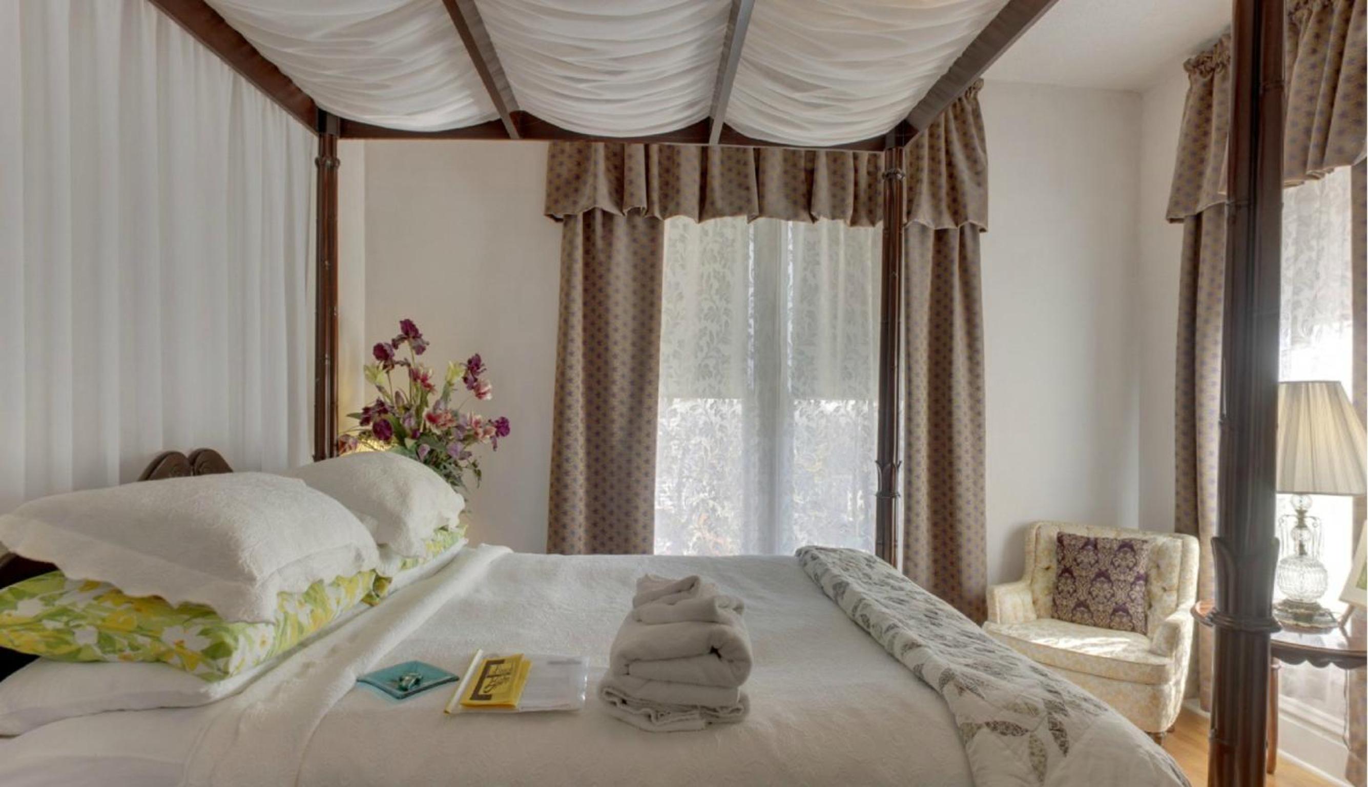 Hannibal Vacations - Garden House Bed and Breakfast - Property Image 10