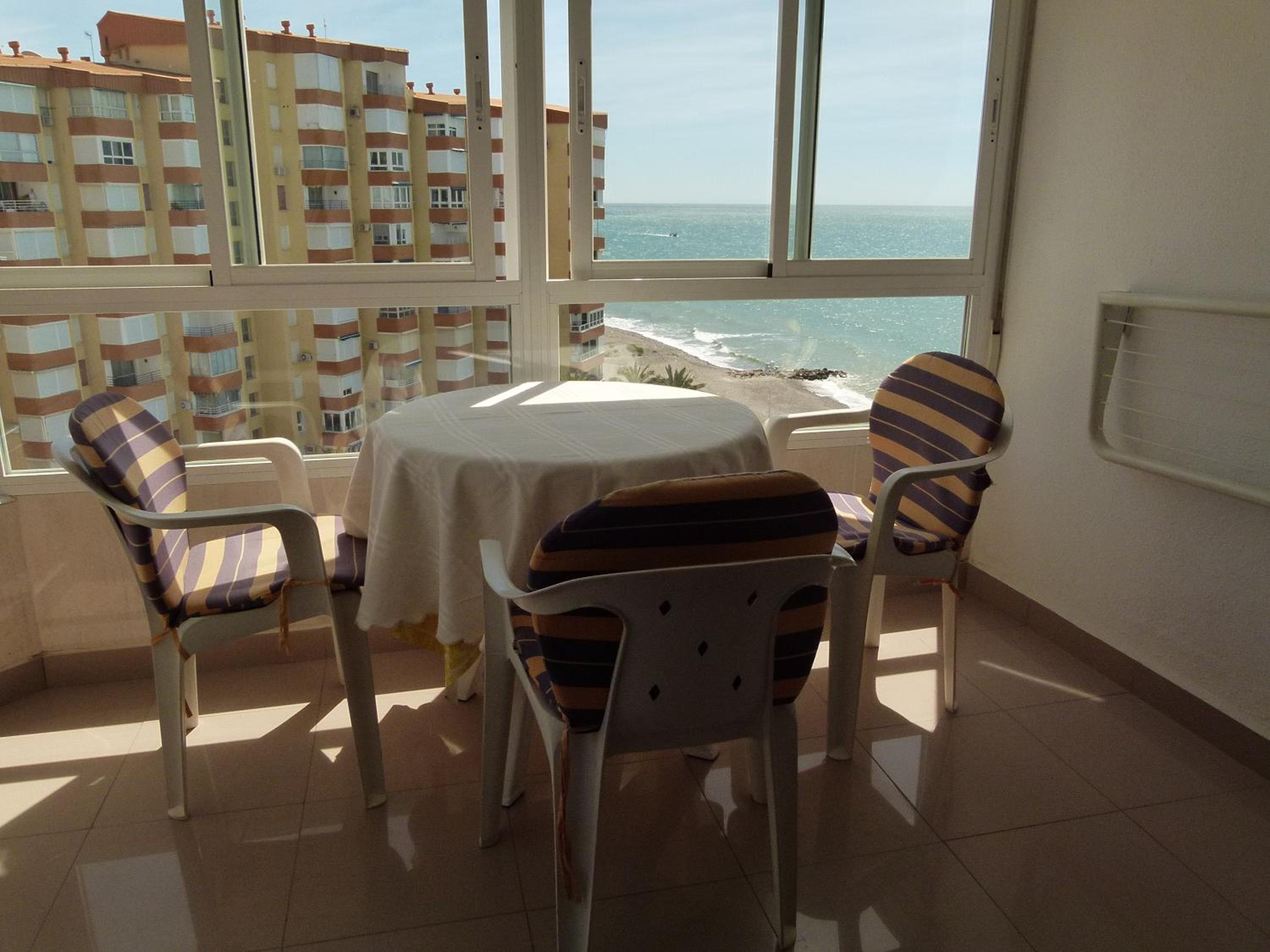 Apartamentos Intercentro Algarrobo-Costa APARTAMENTOS TURÍSTICOS -INMOBILIARIA