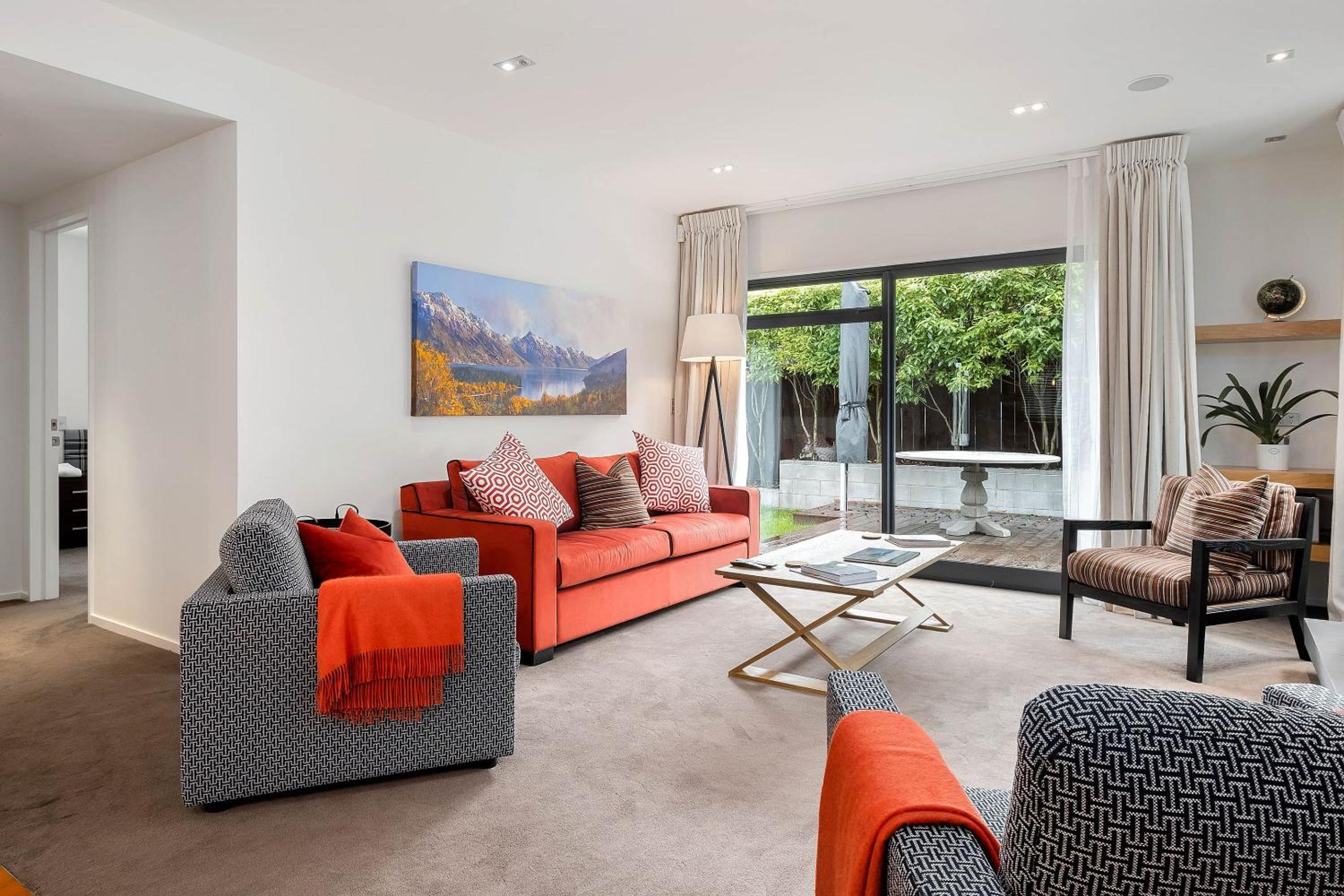 Central Queenstown 3 Bed Villa view 2
