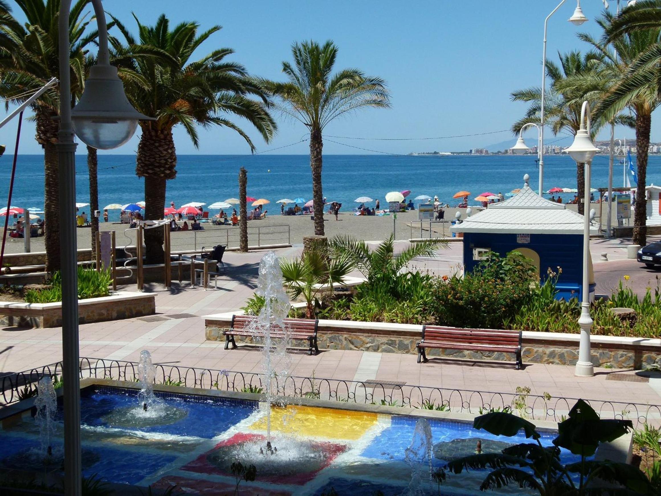 Apartamentos Intercentro Algarrobo-Costa APARTAMENTOS TURÍSTICOS -INMOBILIARIA