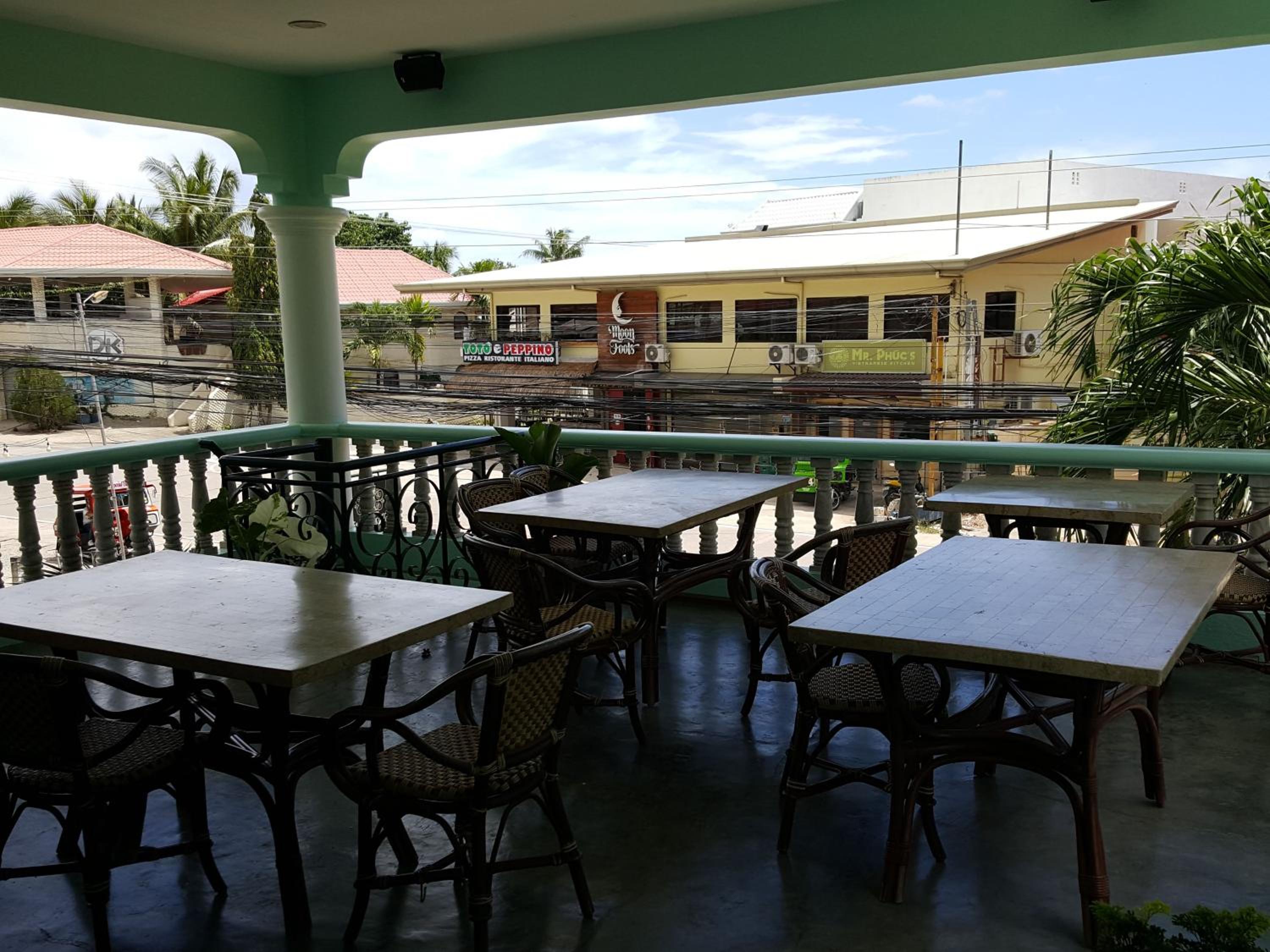 Citadel Alona Inn