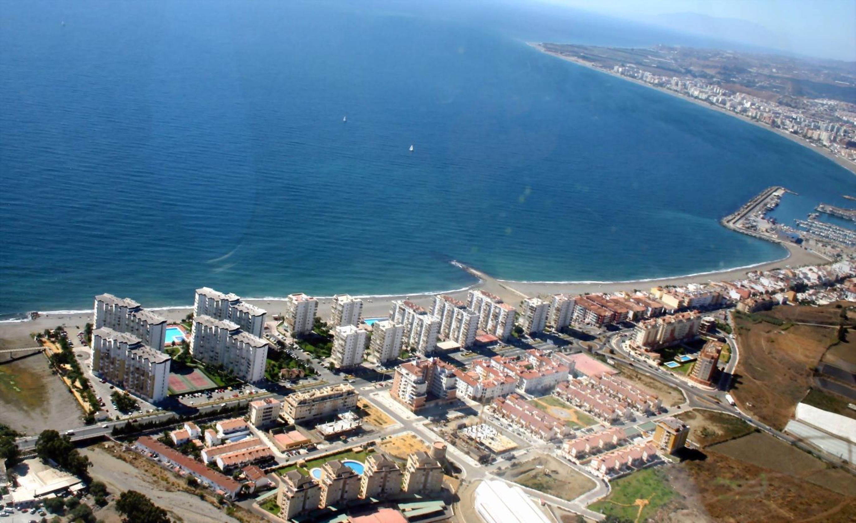 Apartamentos Intercentro Algarrobo-Costa APARTAMENTOS TURÍSTICOS -INMOBILIARIA