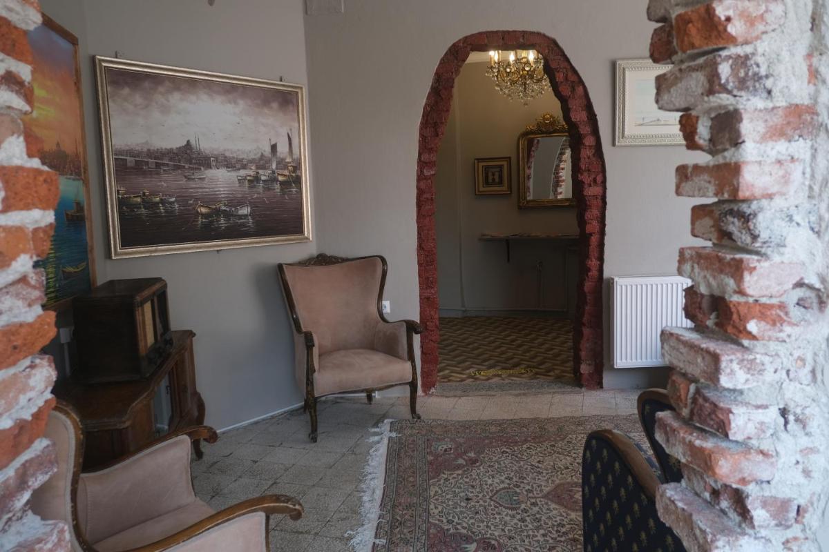 BAHAUS HOSTEL 14