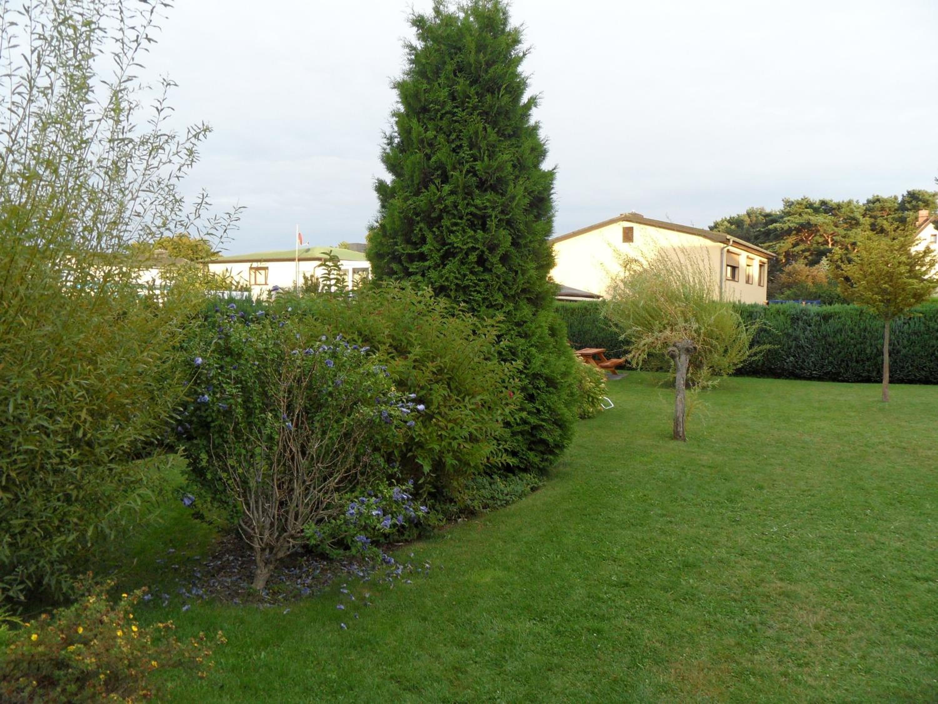 Ferienwohnung Gartentraum mit tollem Rasengarten