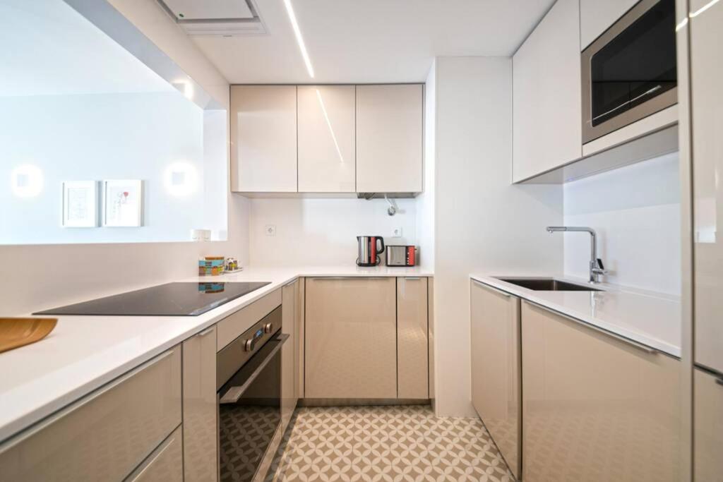 Av. da Liberdade comfortable apt with balcony view 2