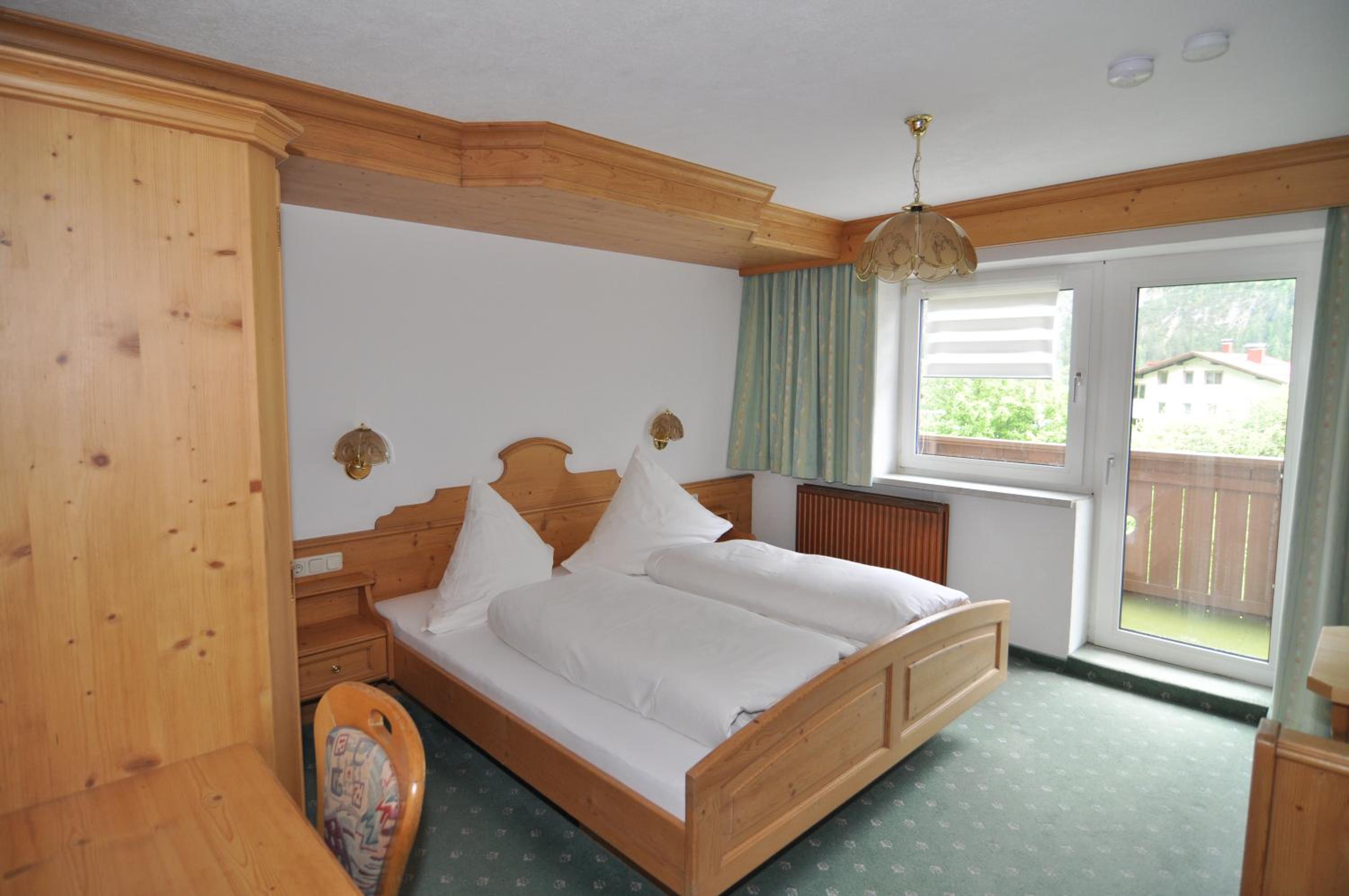 Pension & Ferienwohnungen Haus Edelweiß