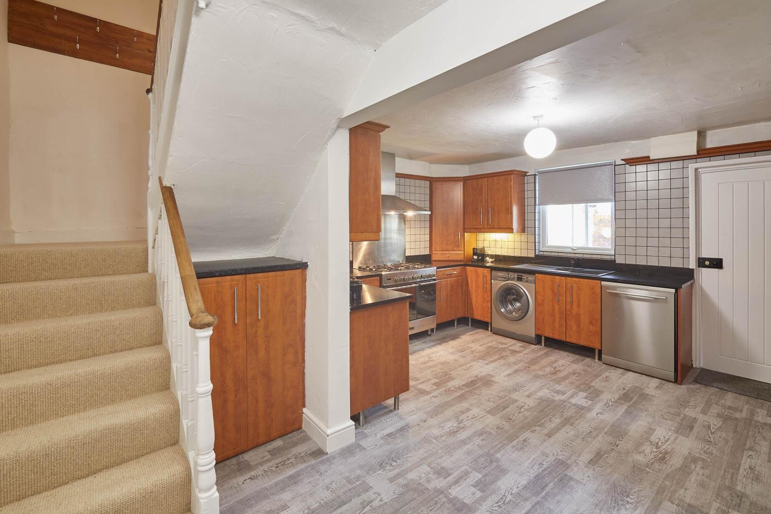 Host & Stay - The Alby view 5