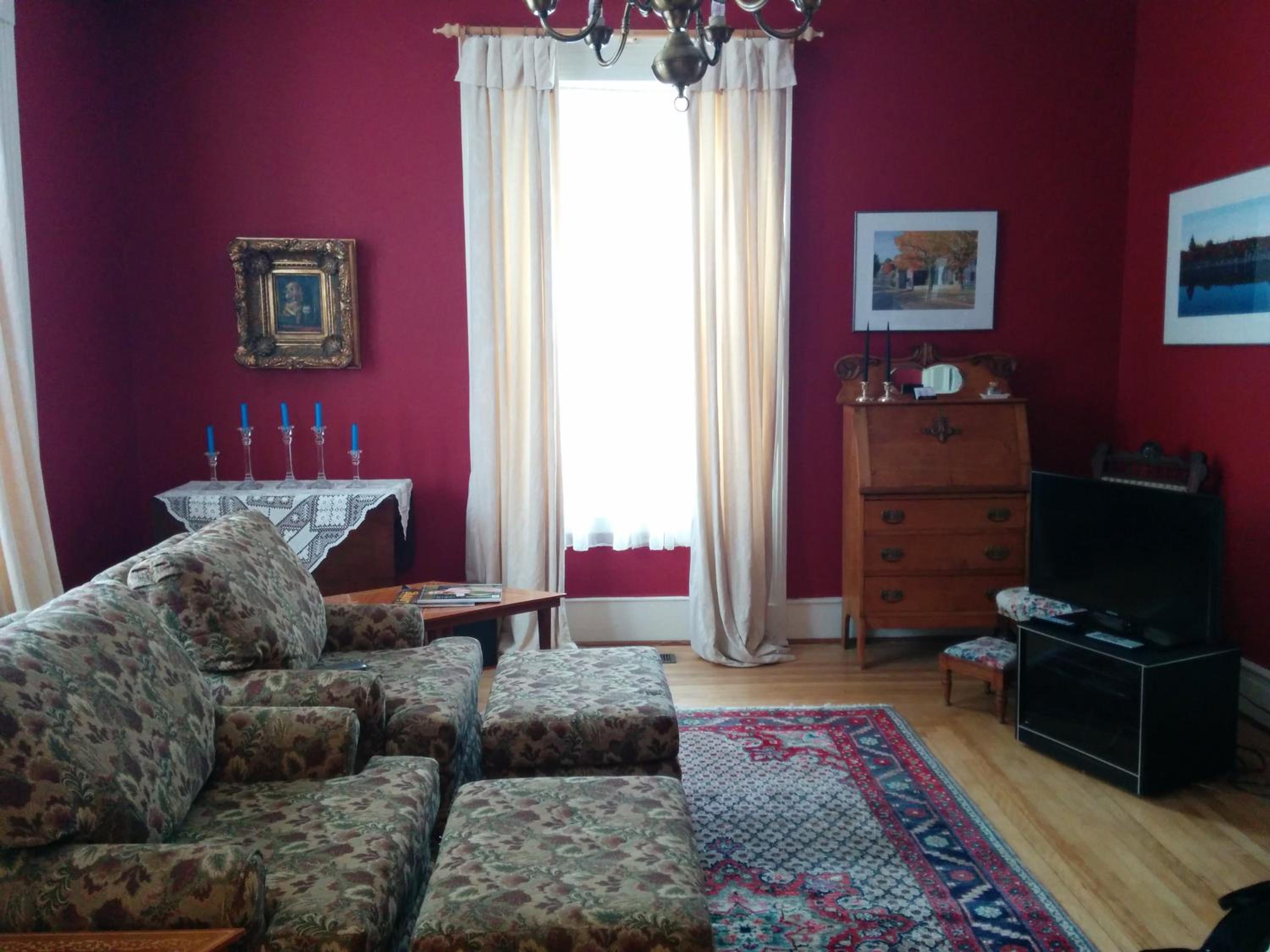 Fairmont House Bed & Breakfast