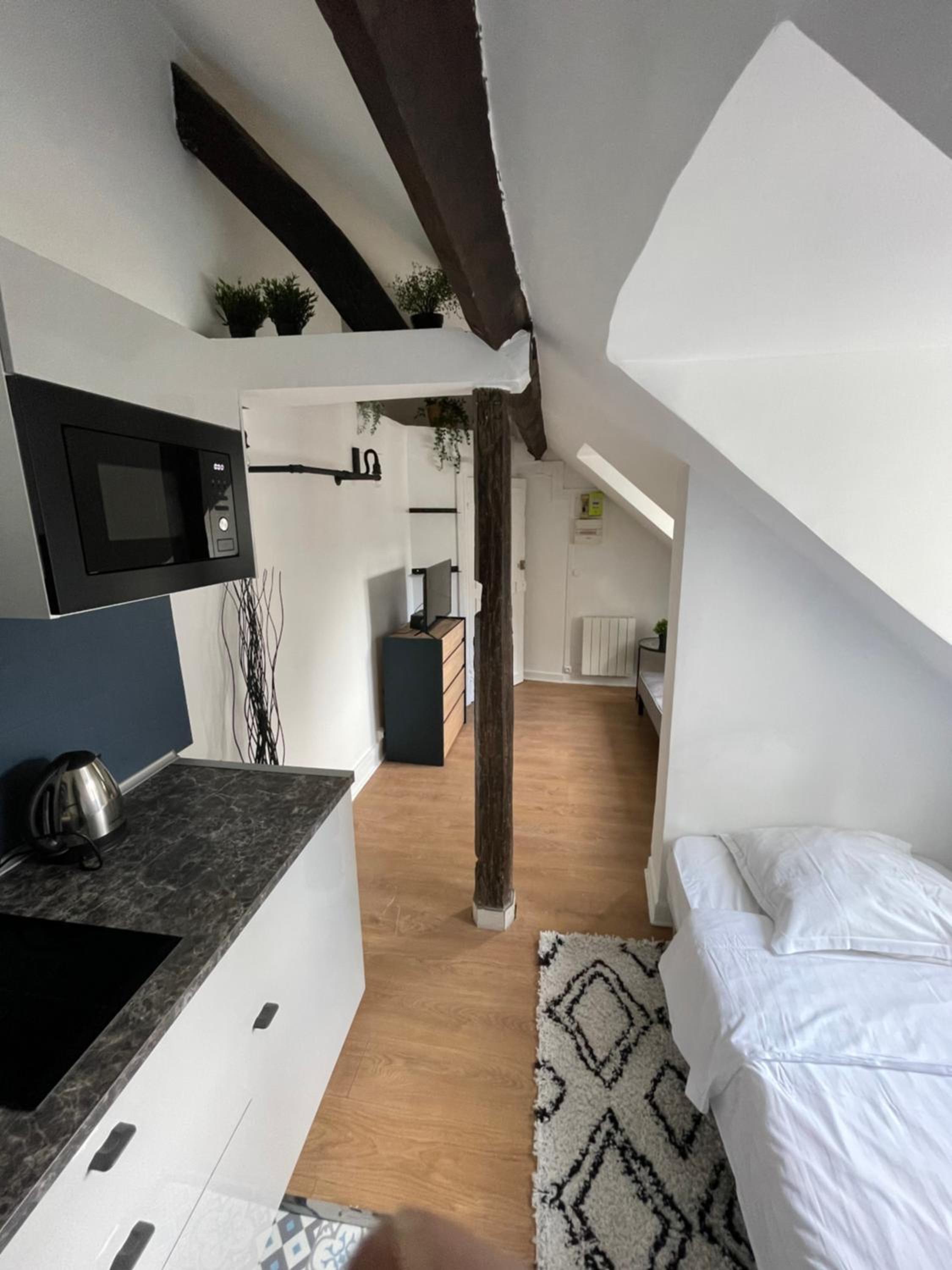 Canal Saint Martin apartments