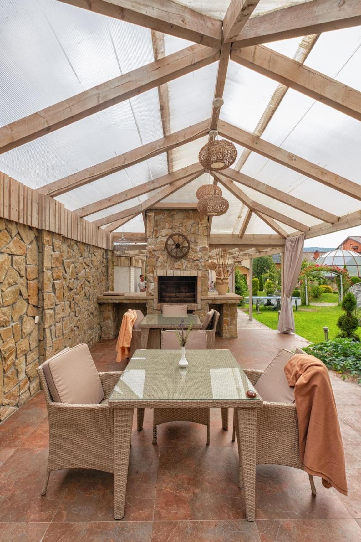 outdoor BBQ area