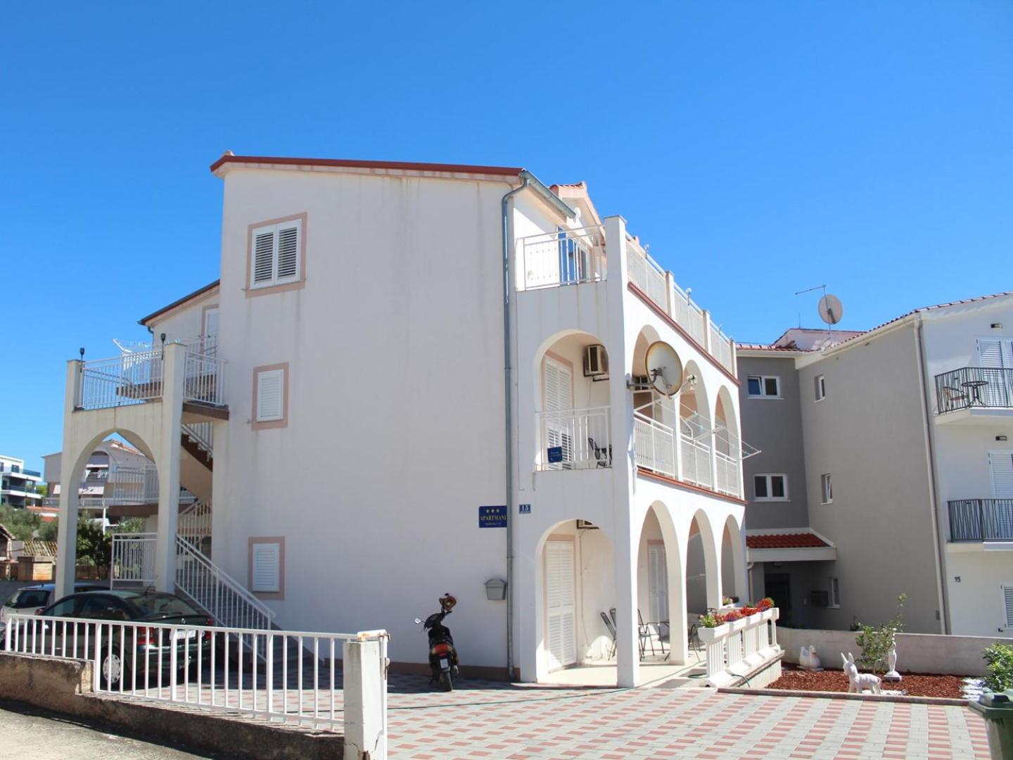 Photo 43