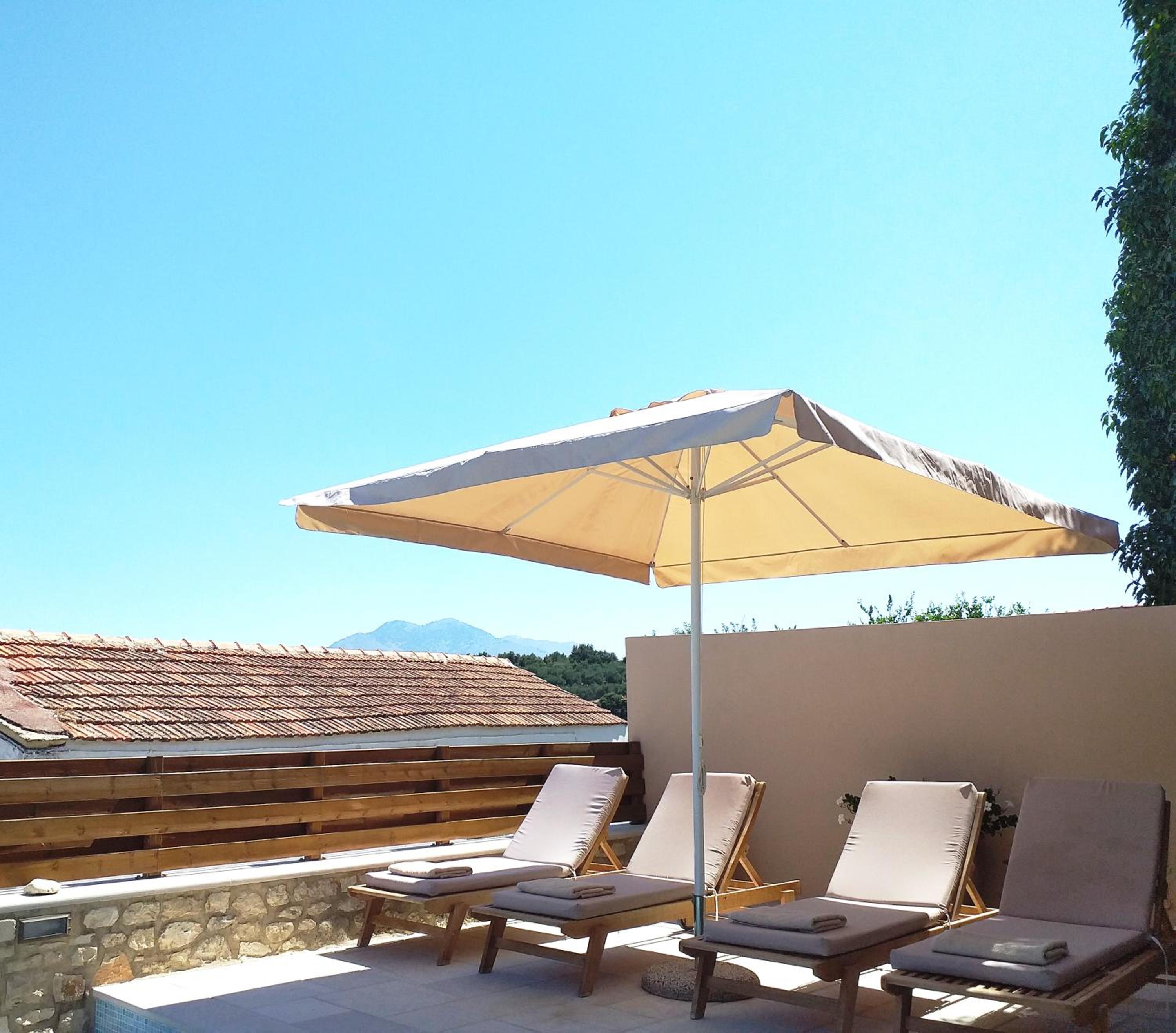 Villa Kaladare - Private Pool & Quiet Relaxing Stay