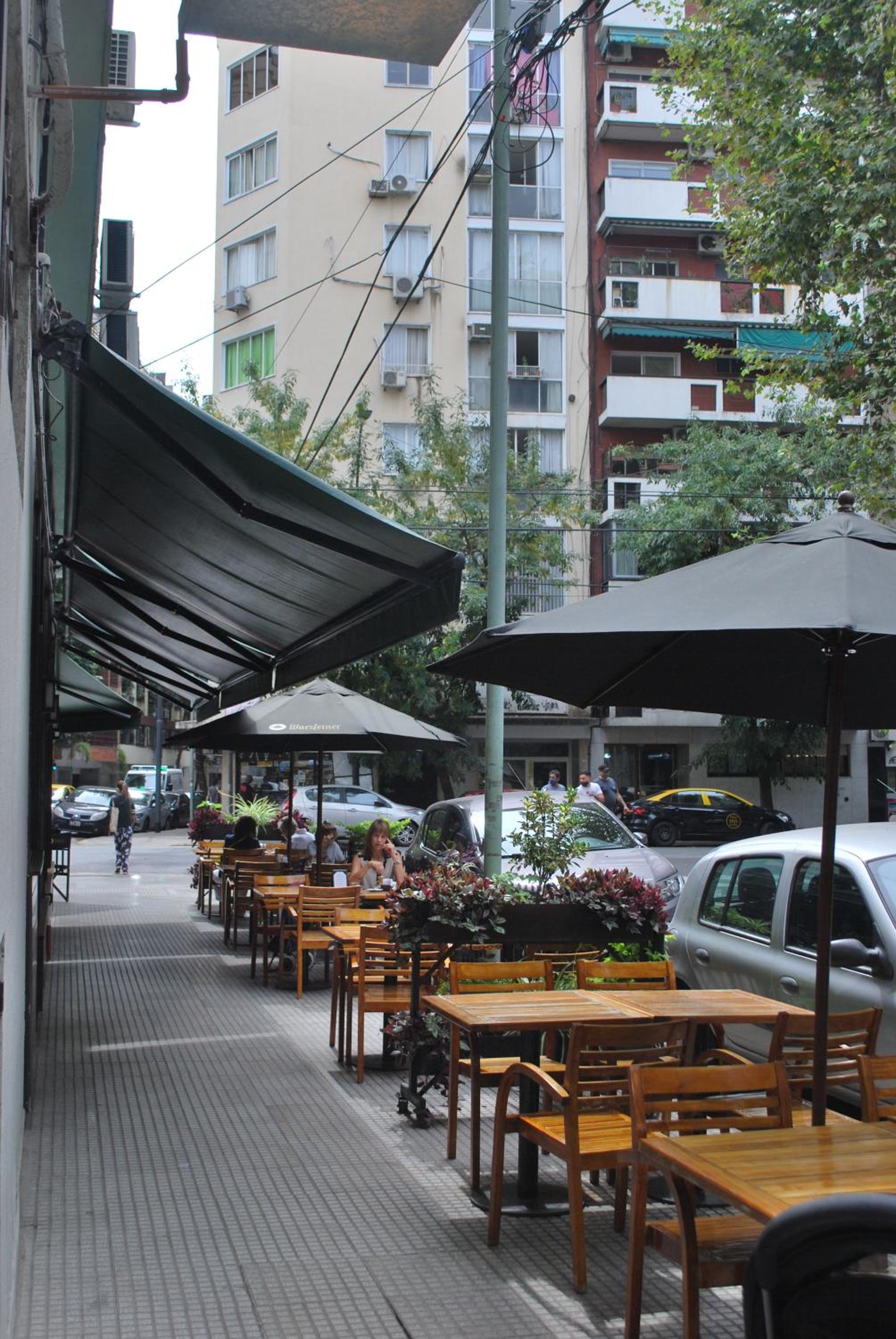 Chic & bright apartment in Recoleta view 5