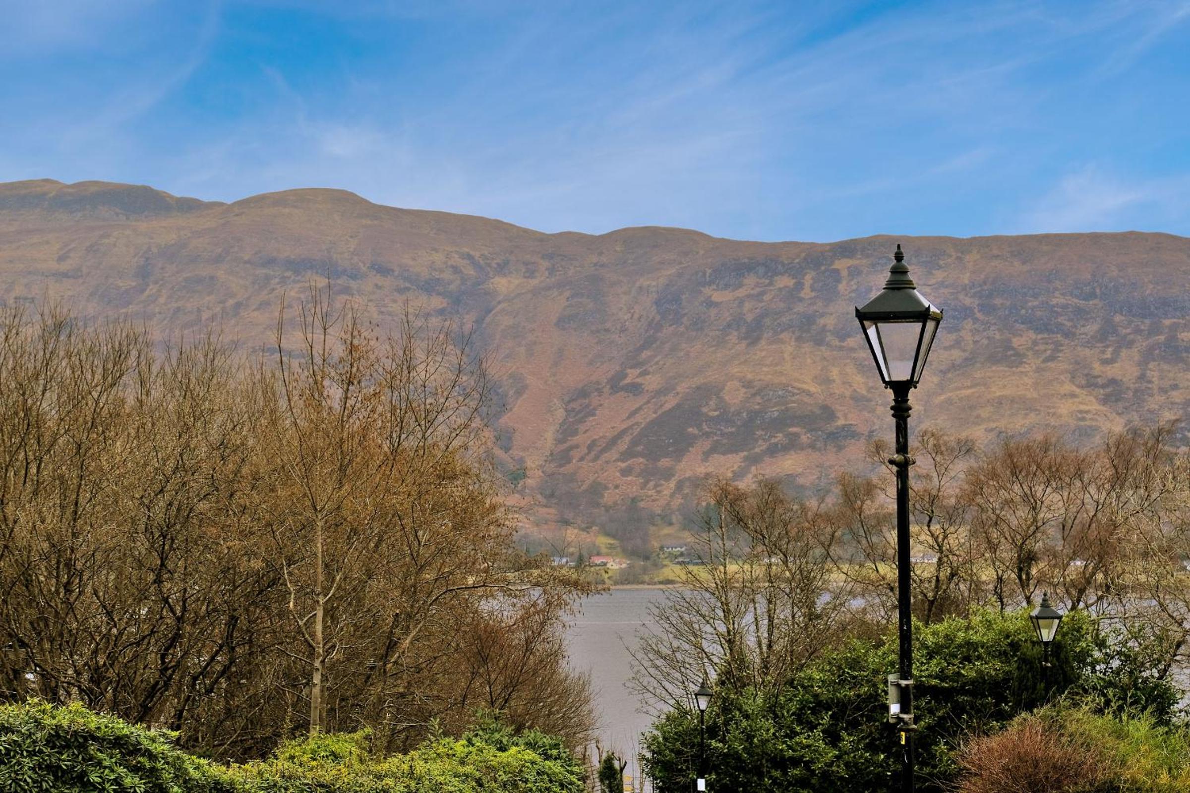 Contemporary Highland House close to town and Ben Nevis view 4