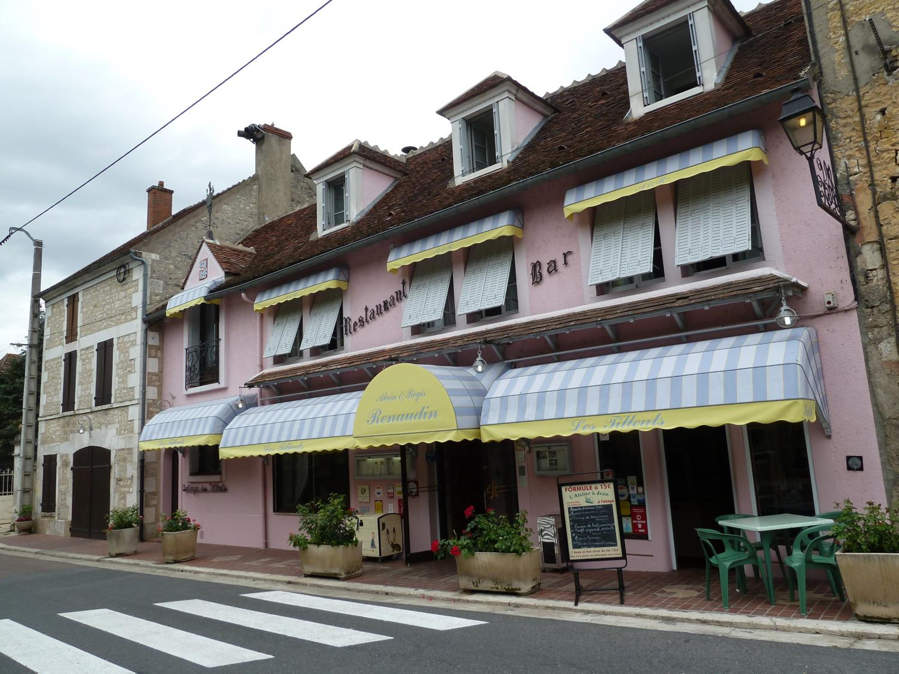 restaurant