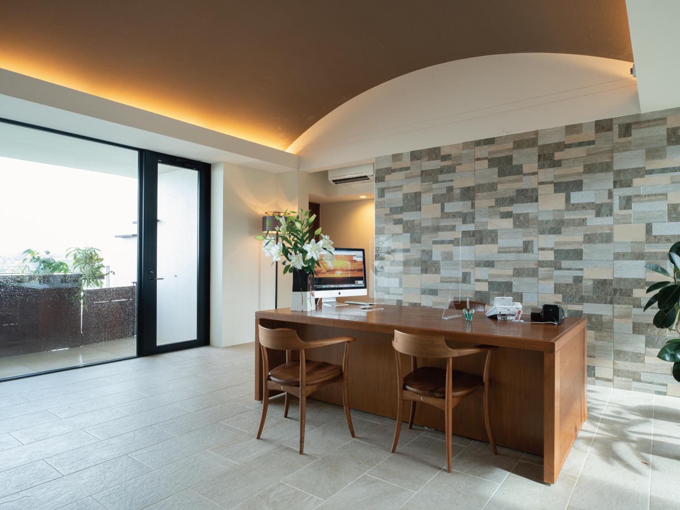 Condominium T-Room view 5