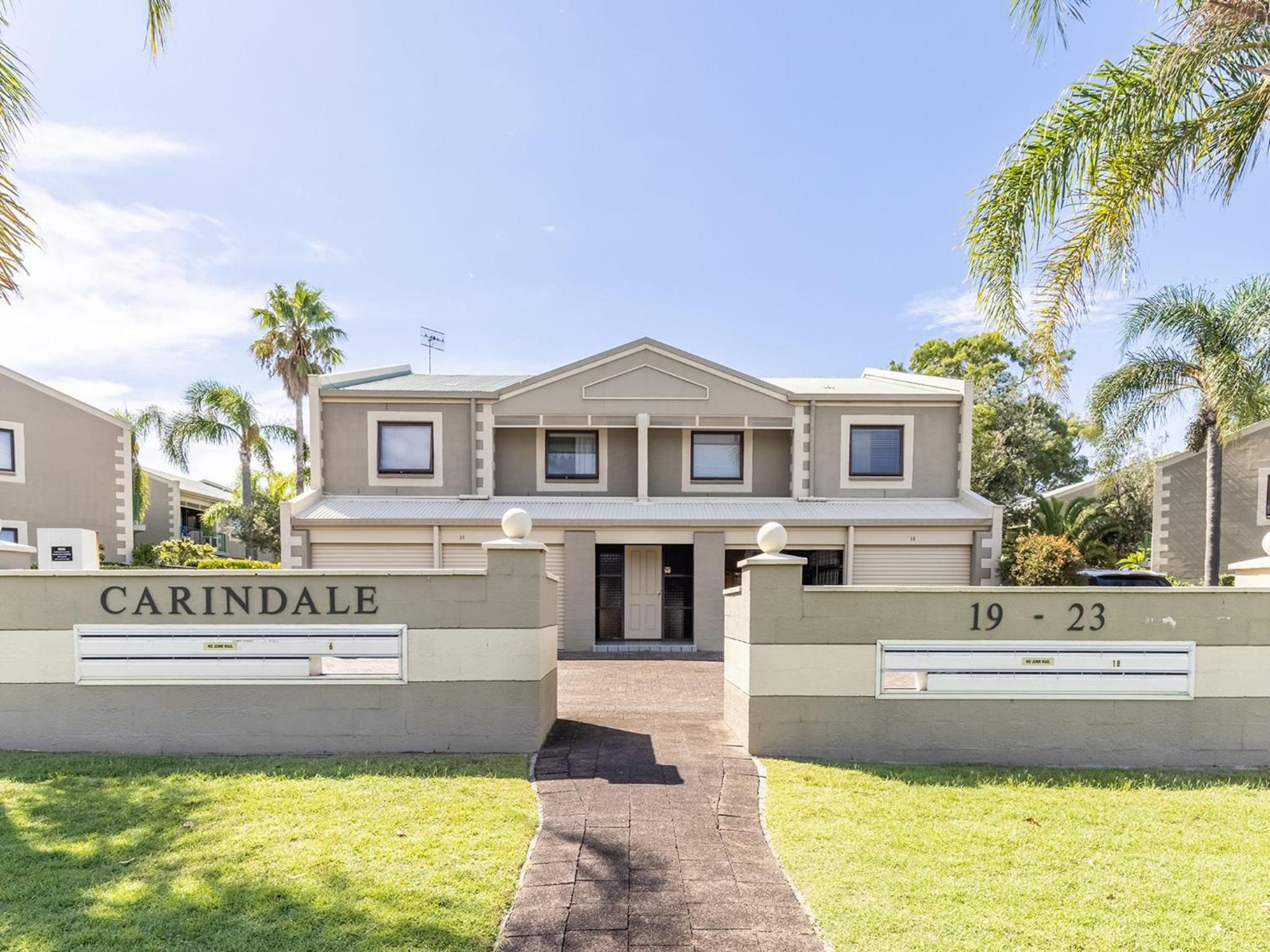 Hotel Carindale, 16 19-23 Dowling Street - Ground floor unit with foxtel, complex pool and tennis Court - Image 1