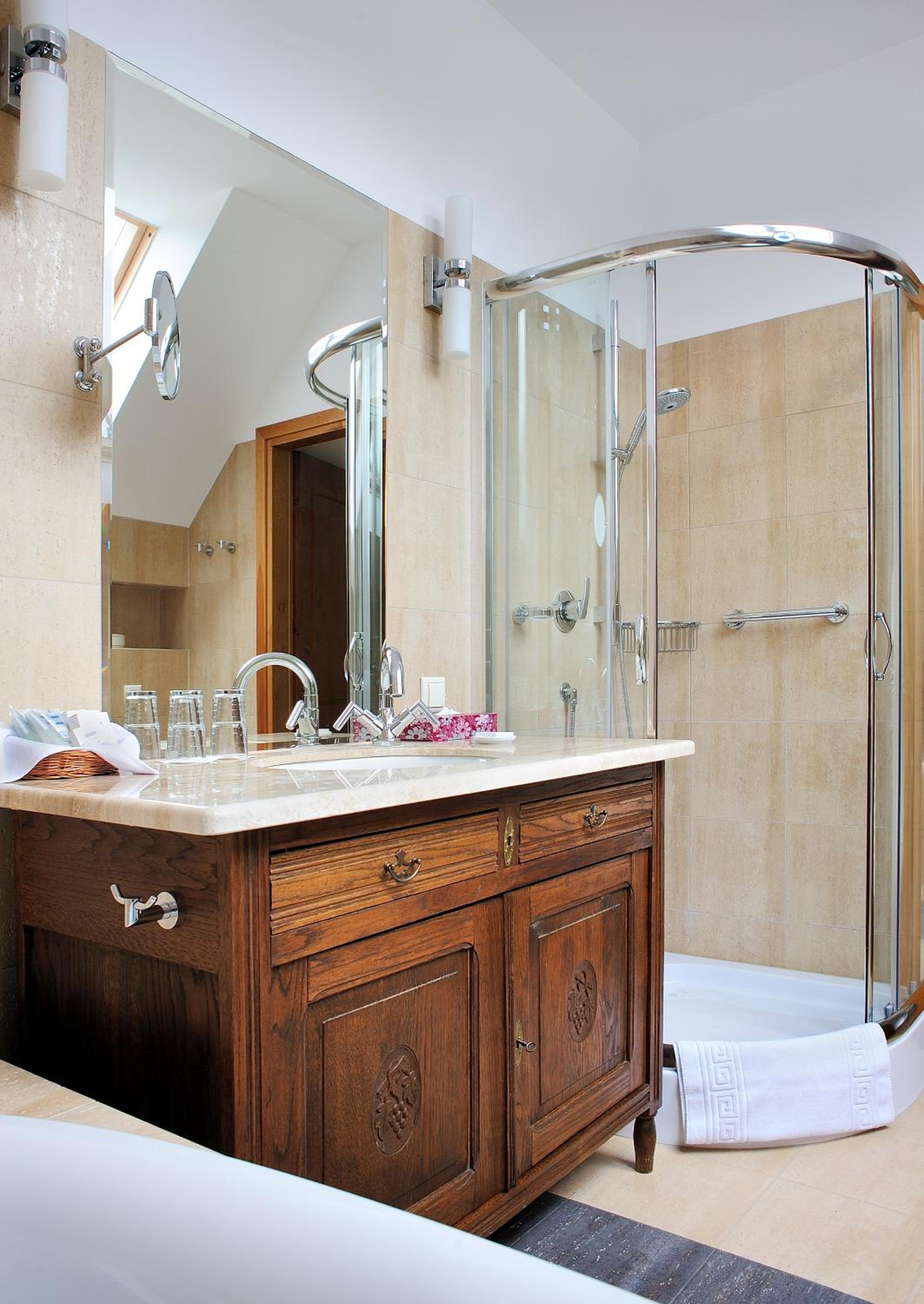 Hotel SPA Dr Irena Eris Wzgórza Dylewskie - Siedliska