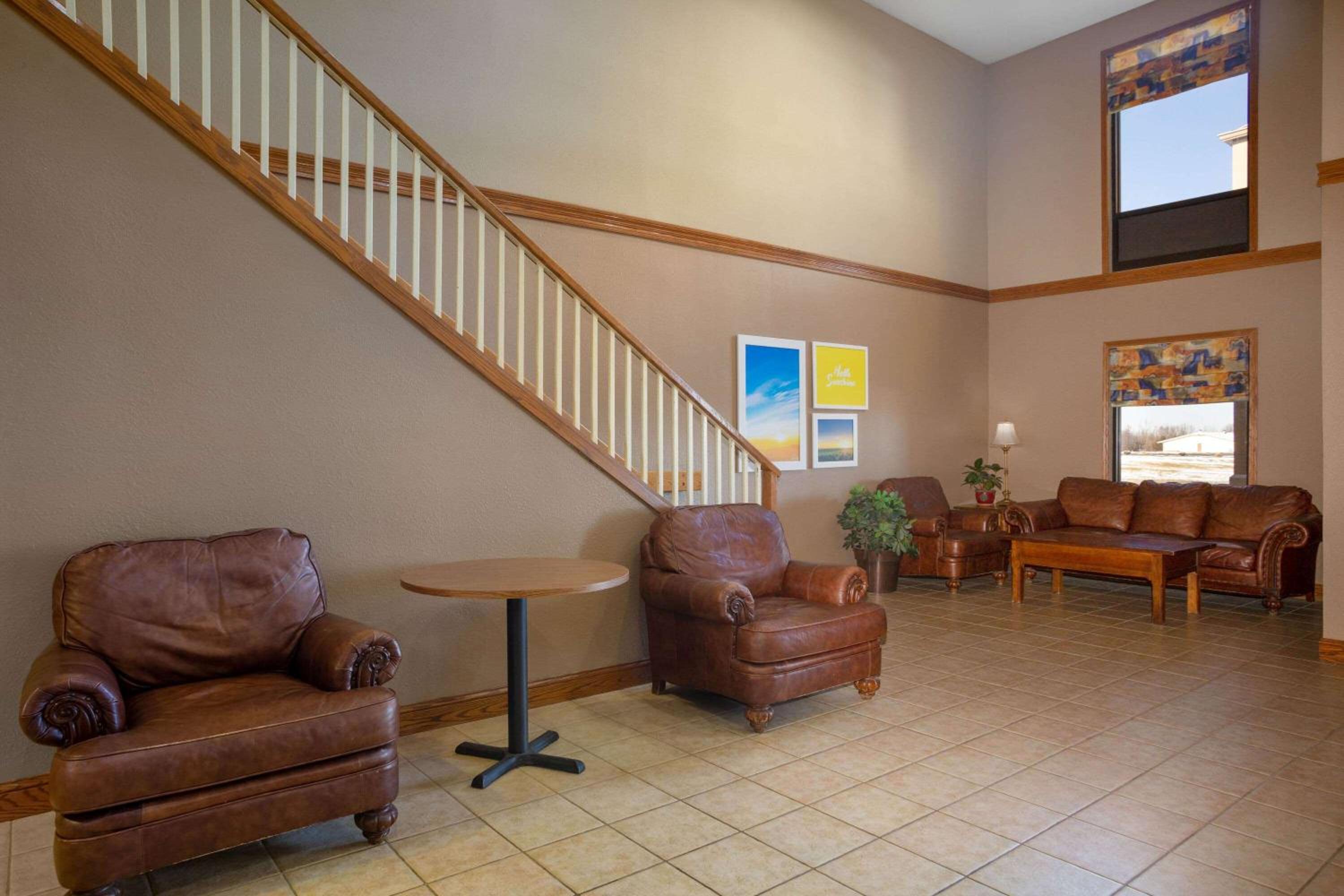 Days Inn & Suites by Wyndham Cuba view 4