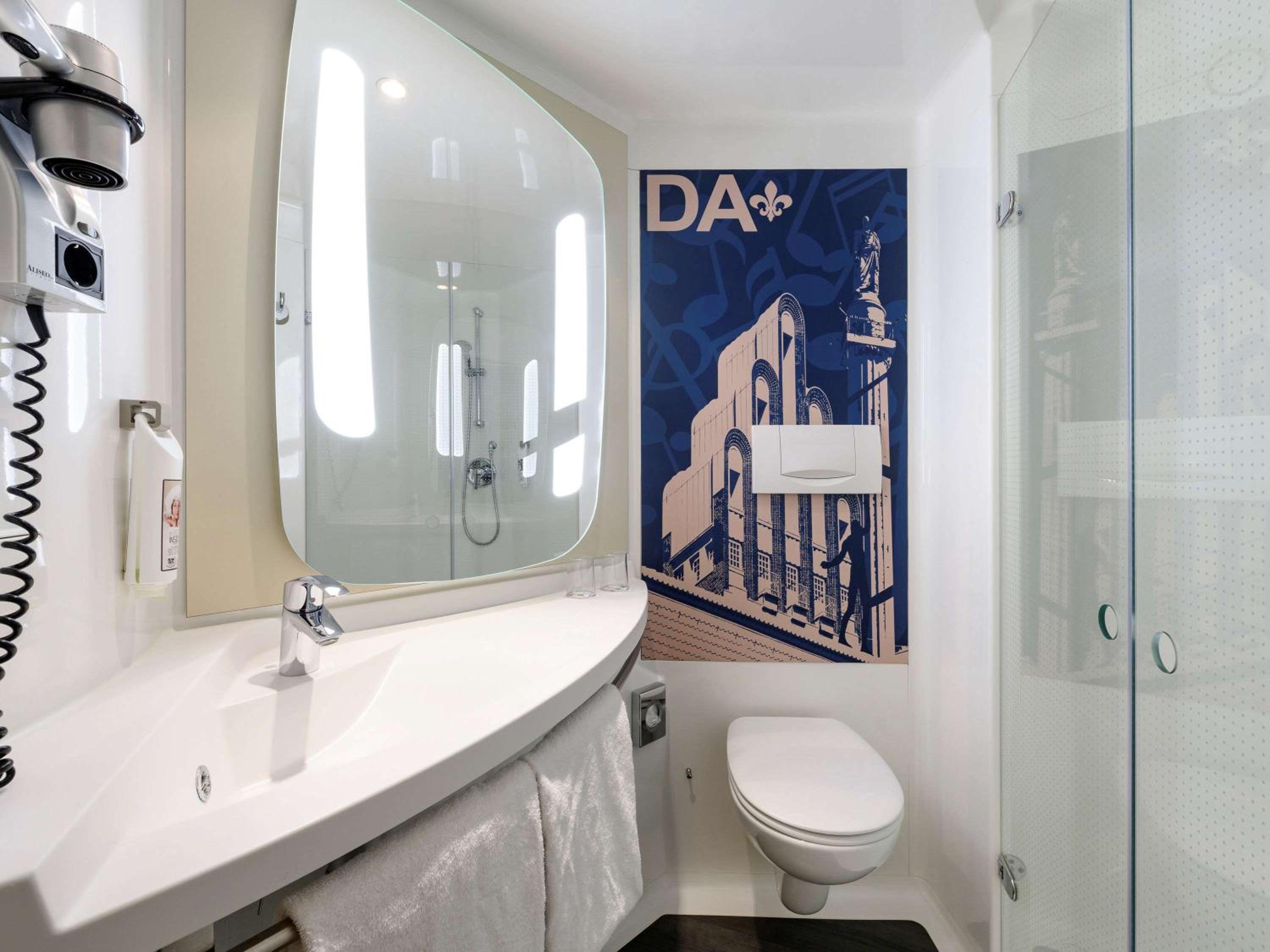 Darmstadt Vacations - T H E Darmstadt - Property Image 10