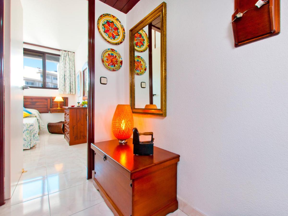 Apartment Oiza Canopus Sea Views at the beach view 3