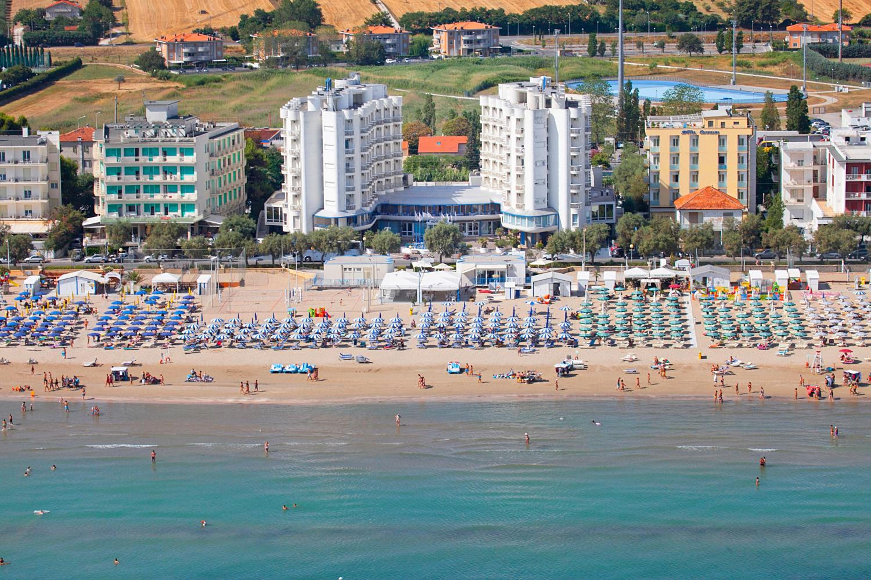 HR Resort en Senigallia — building