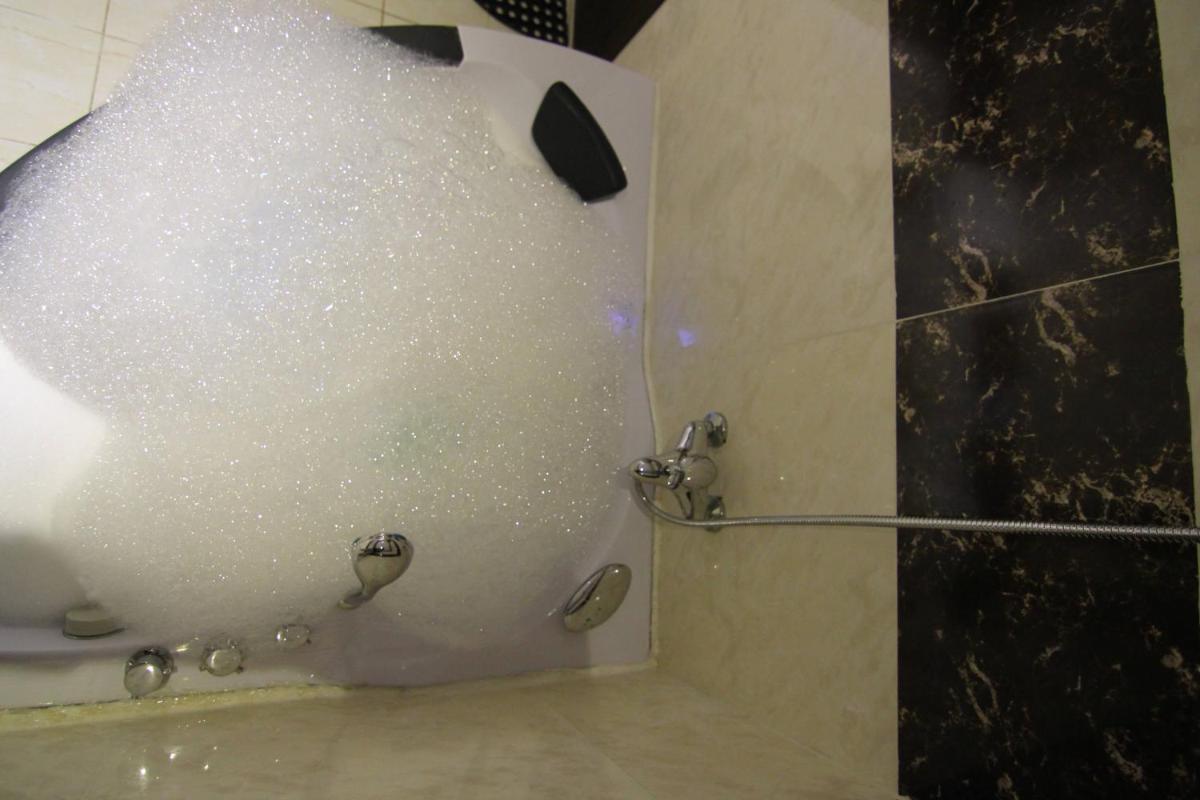 Jacuzzi