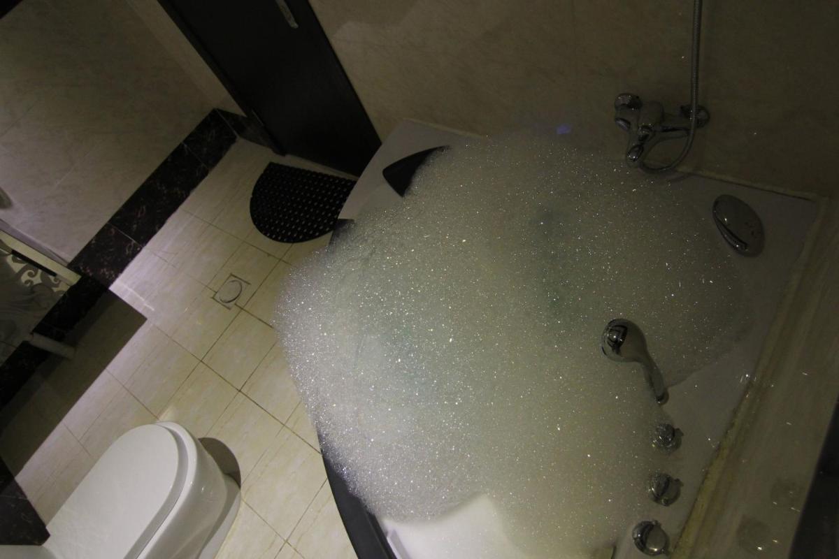 Jacuzzi