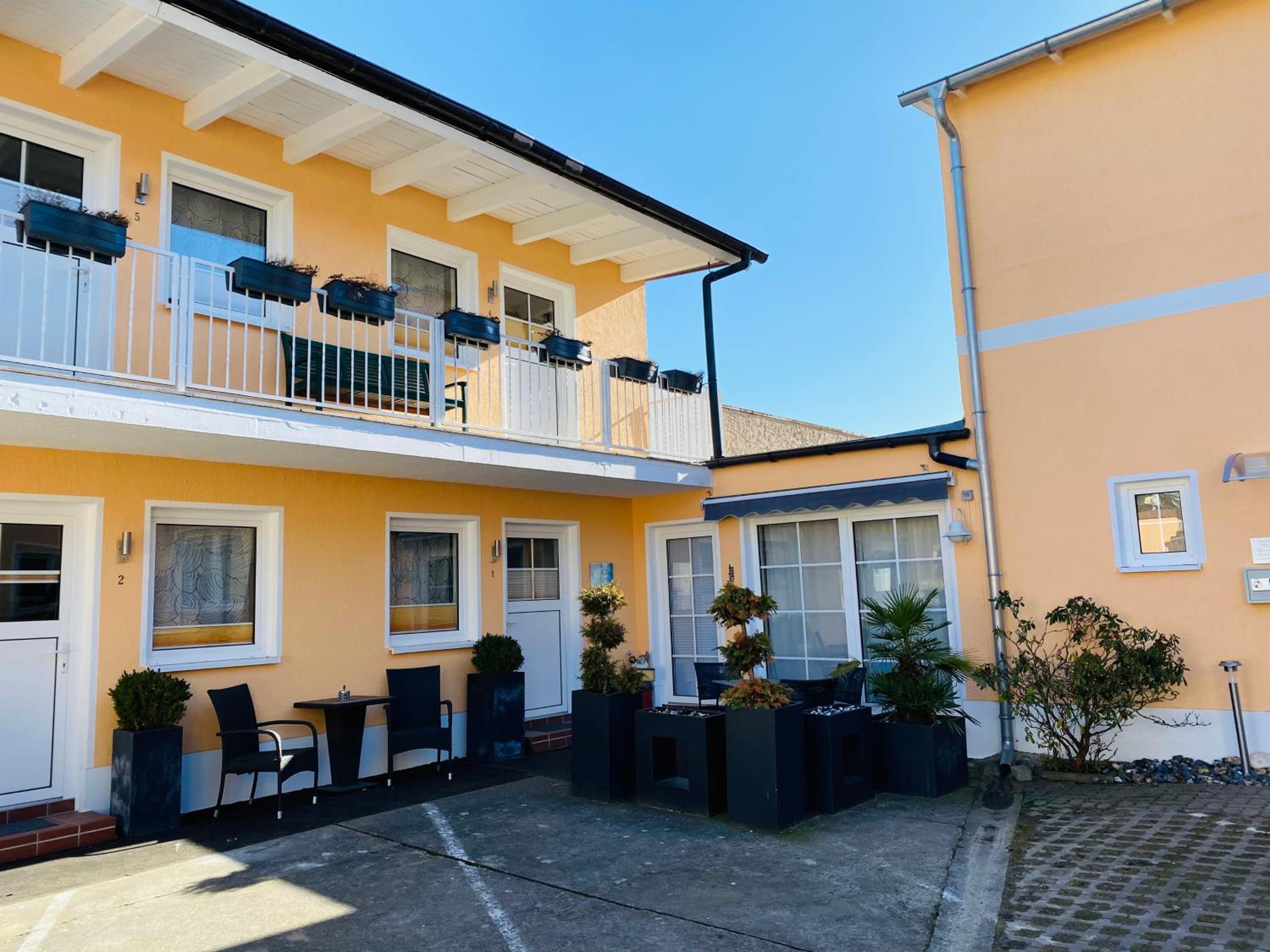 Pension & Ferienwohnungen Schneidereit