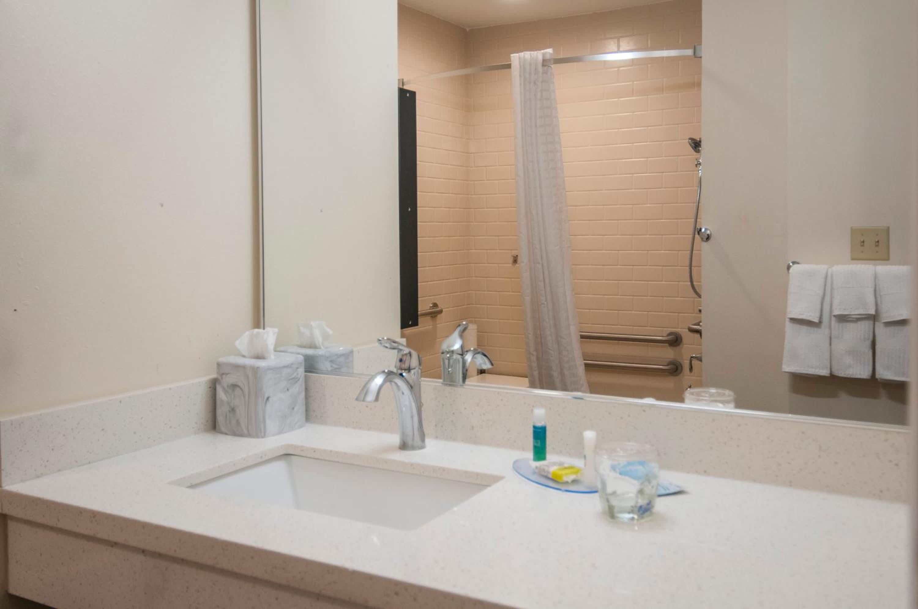 Candlewood Suites - Baton Rouge - College Drive by IHG