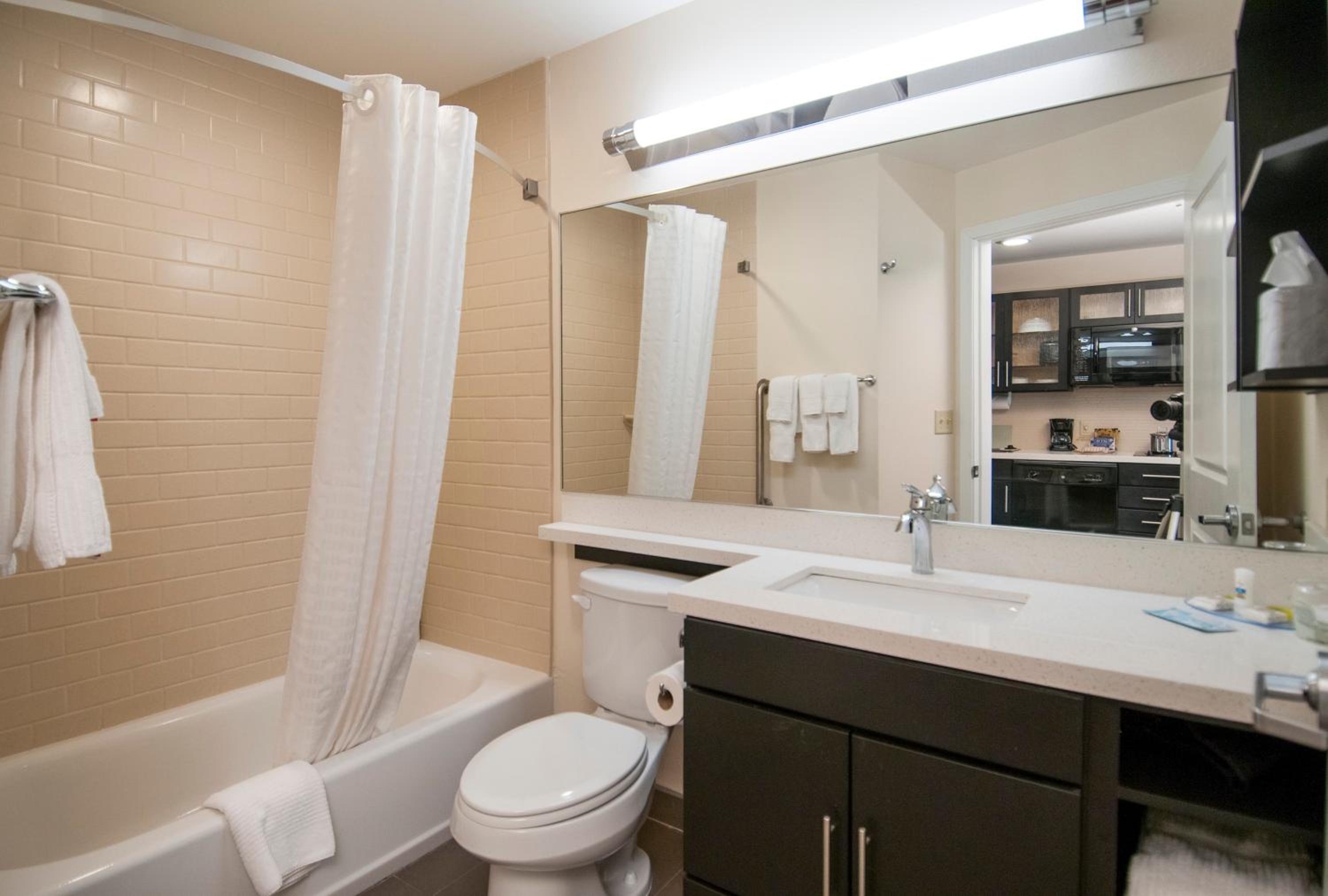 Candlewood Suites - Baton Rouge - College Drive by IHG