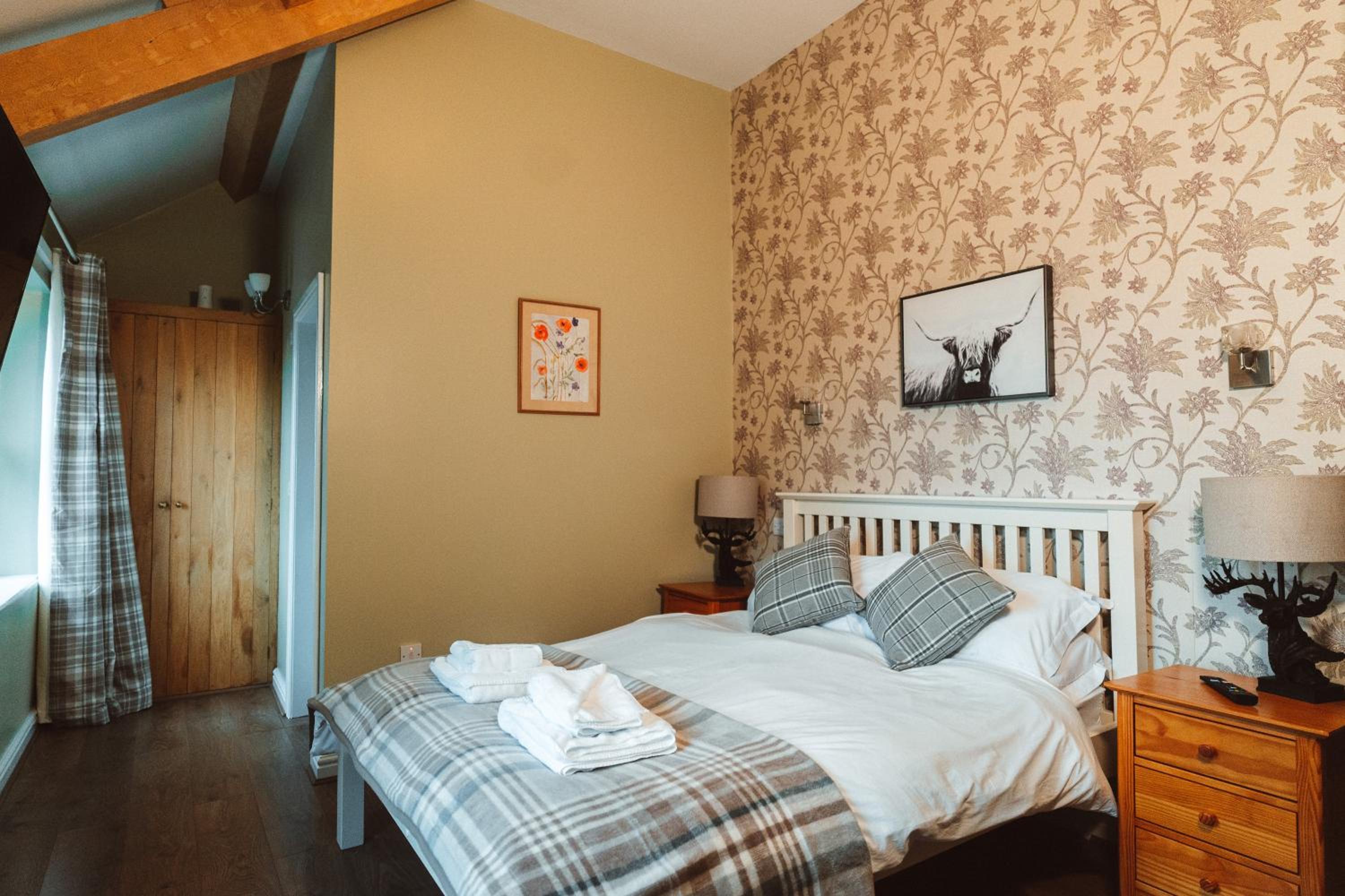 The Greyhound Inn Warslow view 4