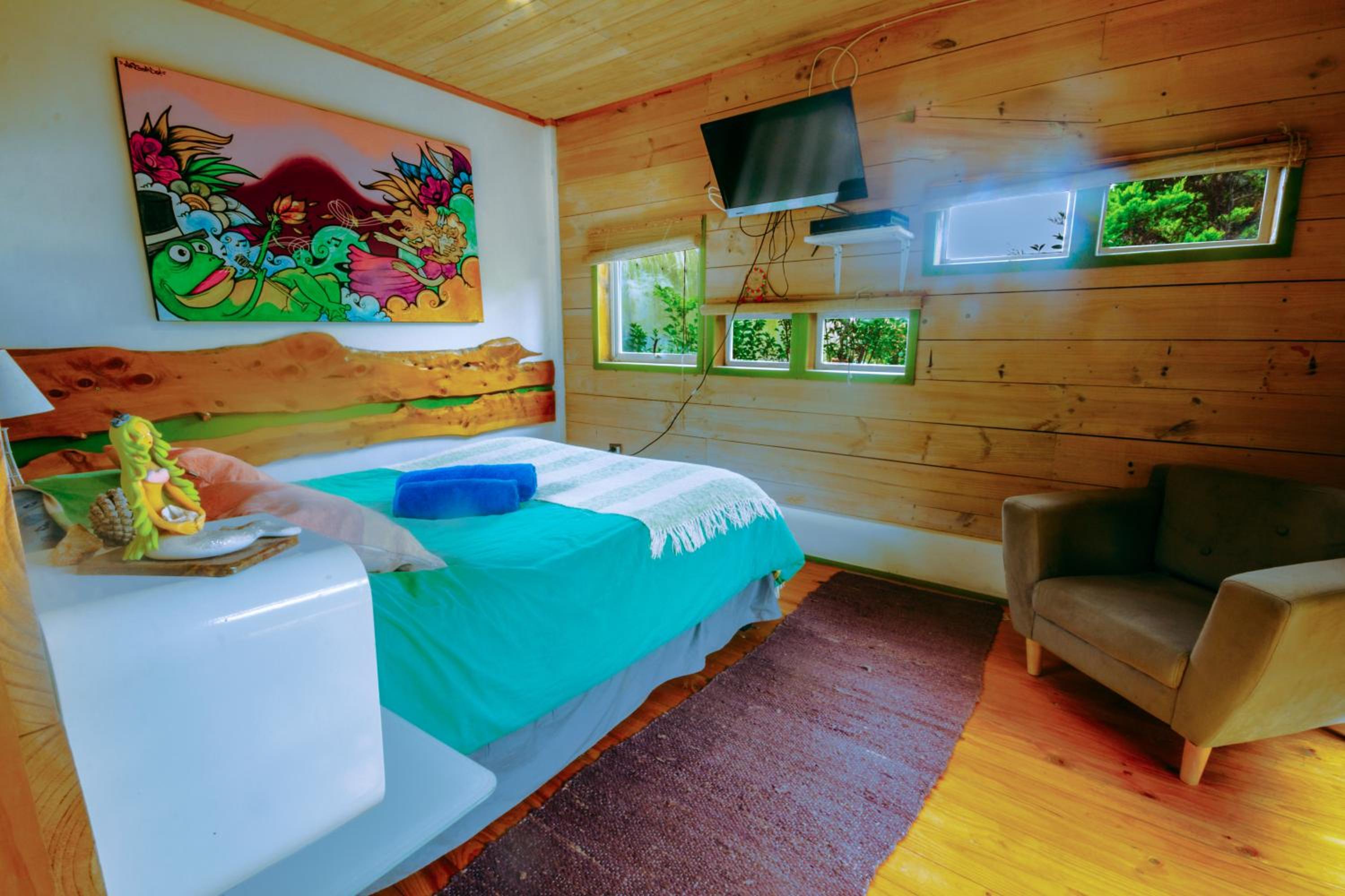 Sirena Insolente Hostel & Suites