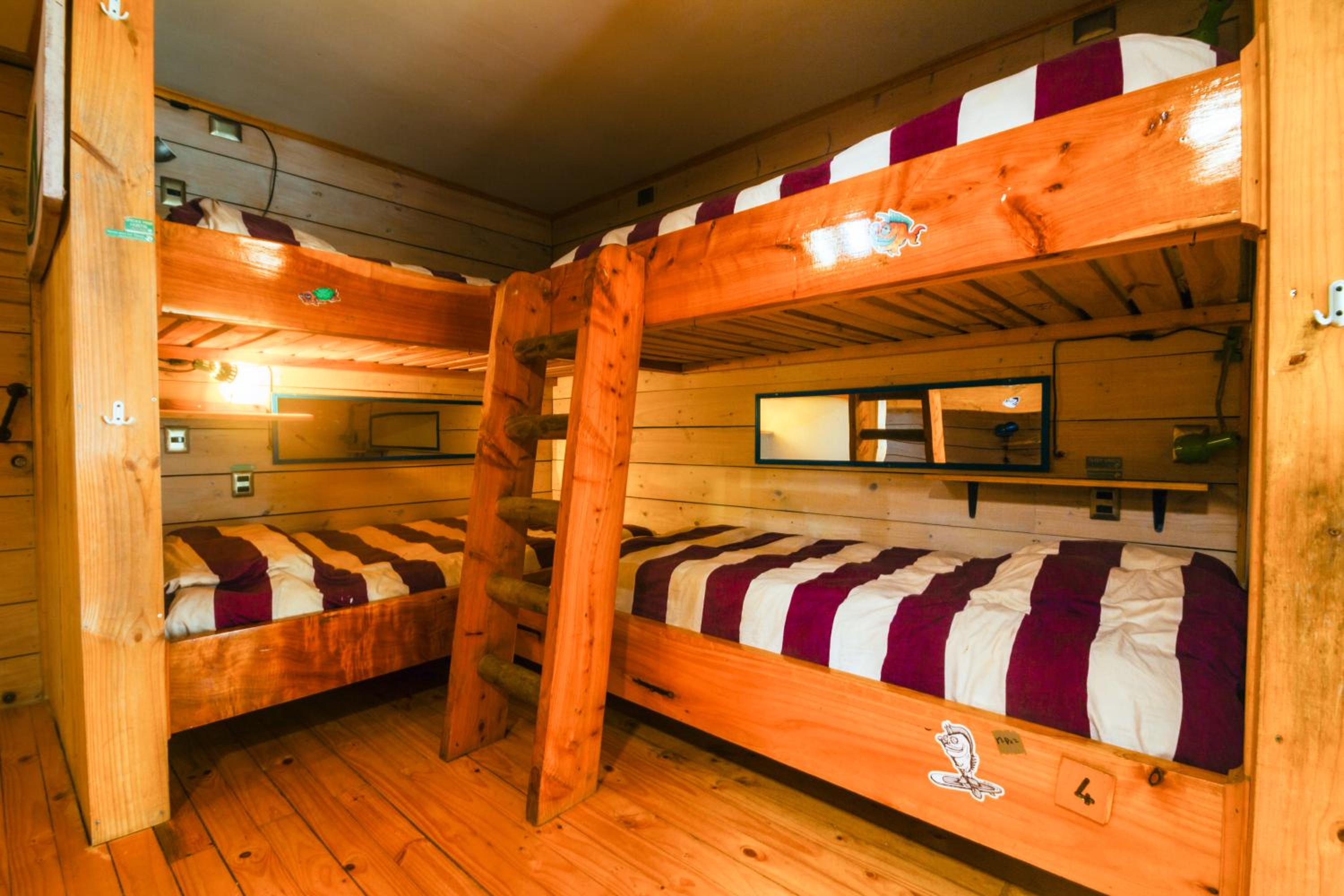 Sirena Insolente Hostel & Suites