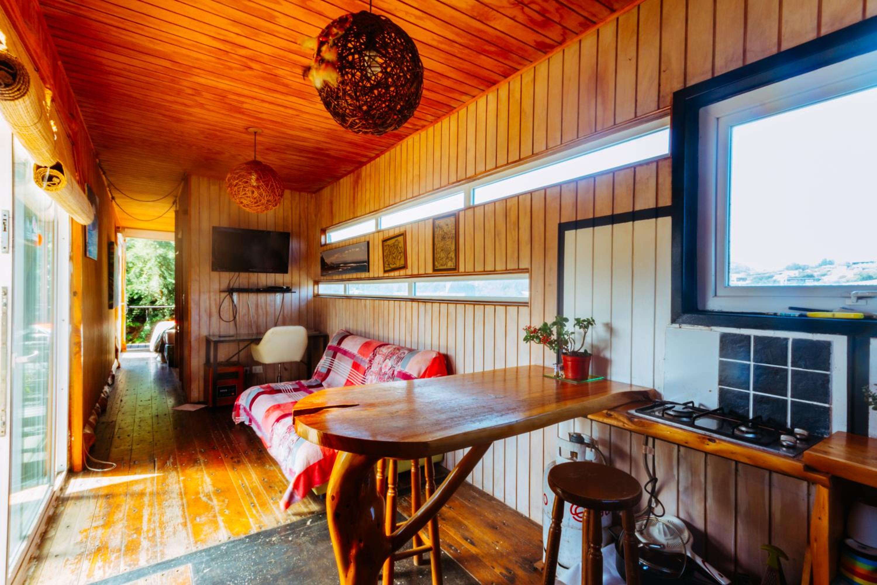 Sirena Insolente Hostel & Suites