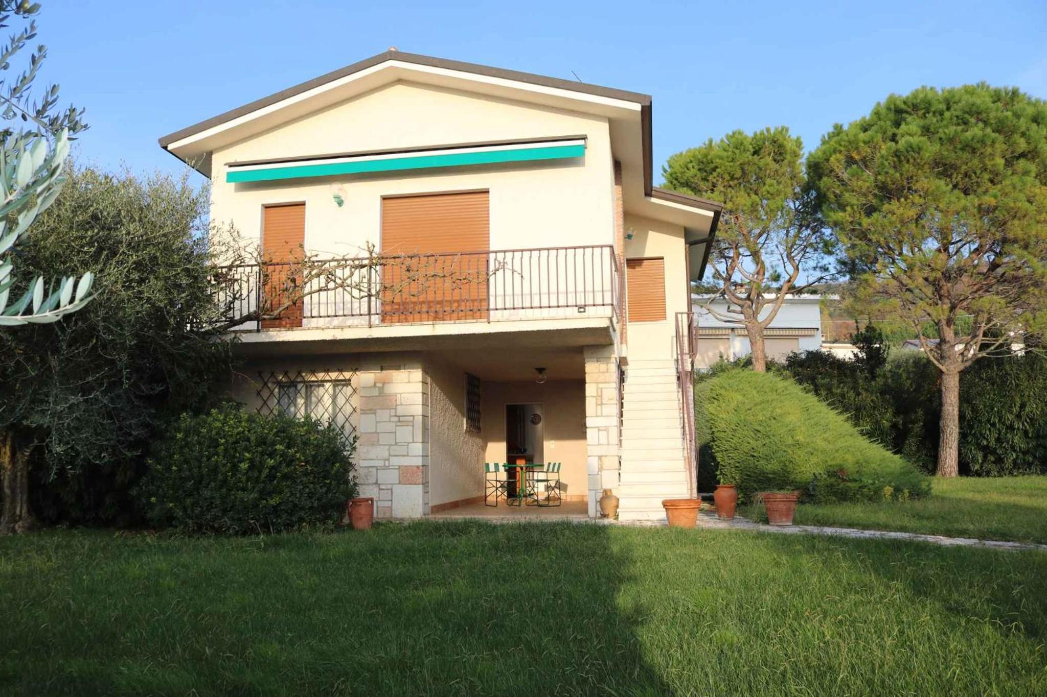 Apartment in Bardolino - Gardasee 39722 view 2