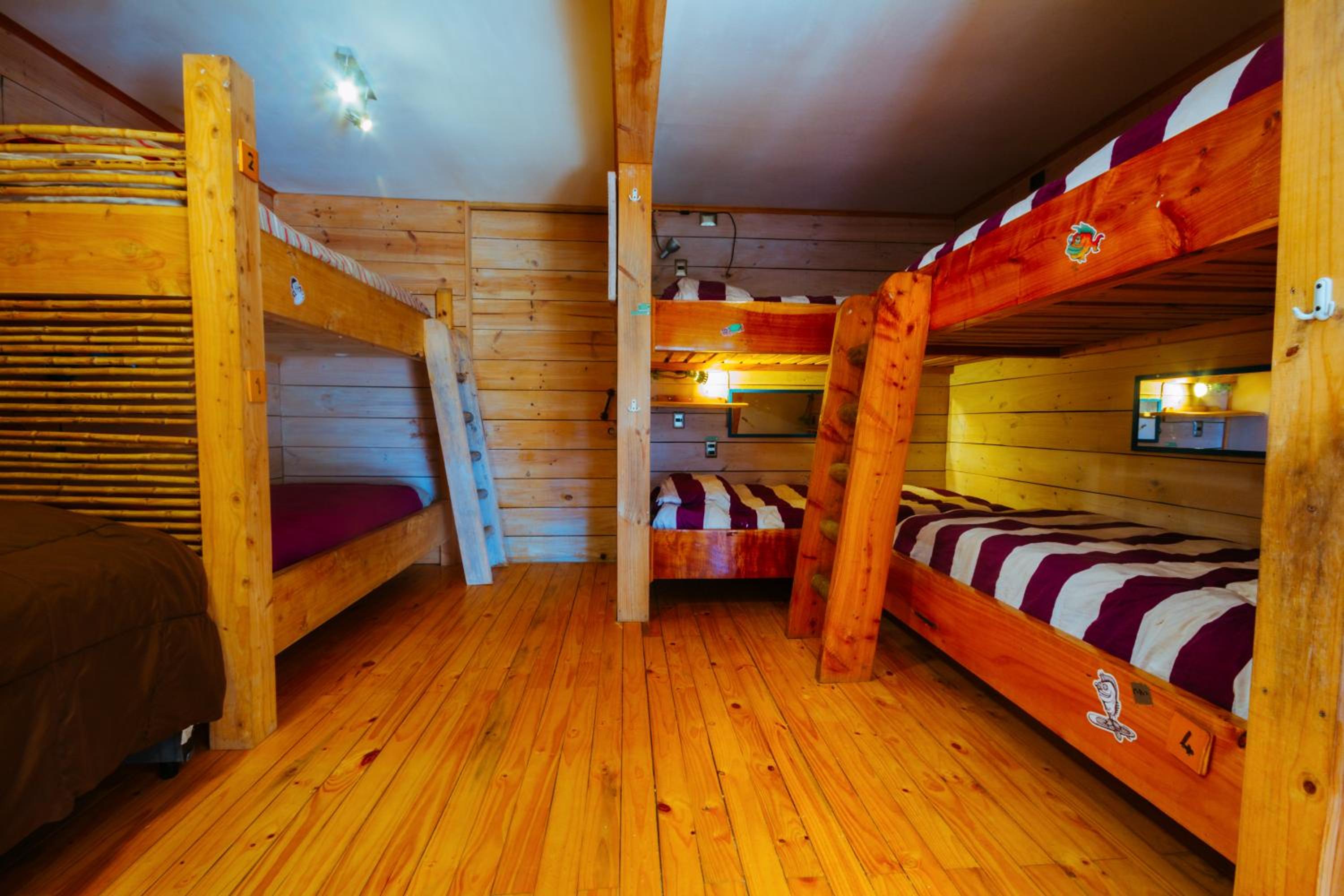 Sirena Insolente Hostel & Suites