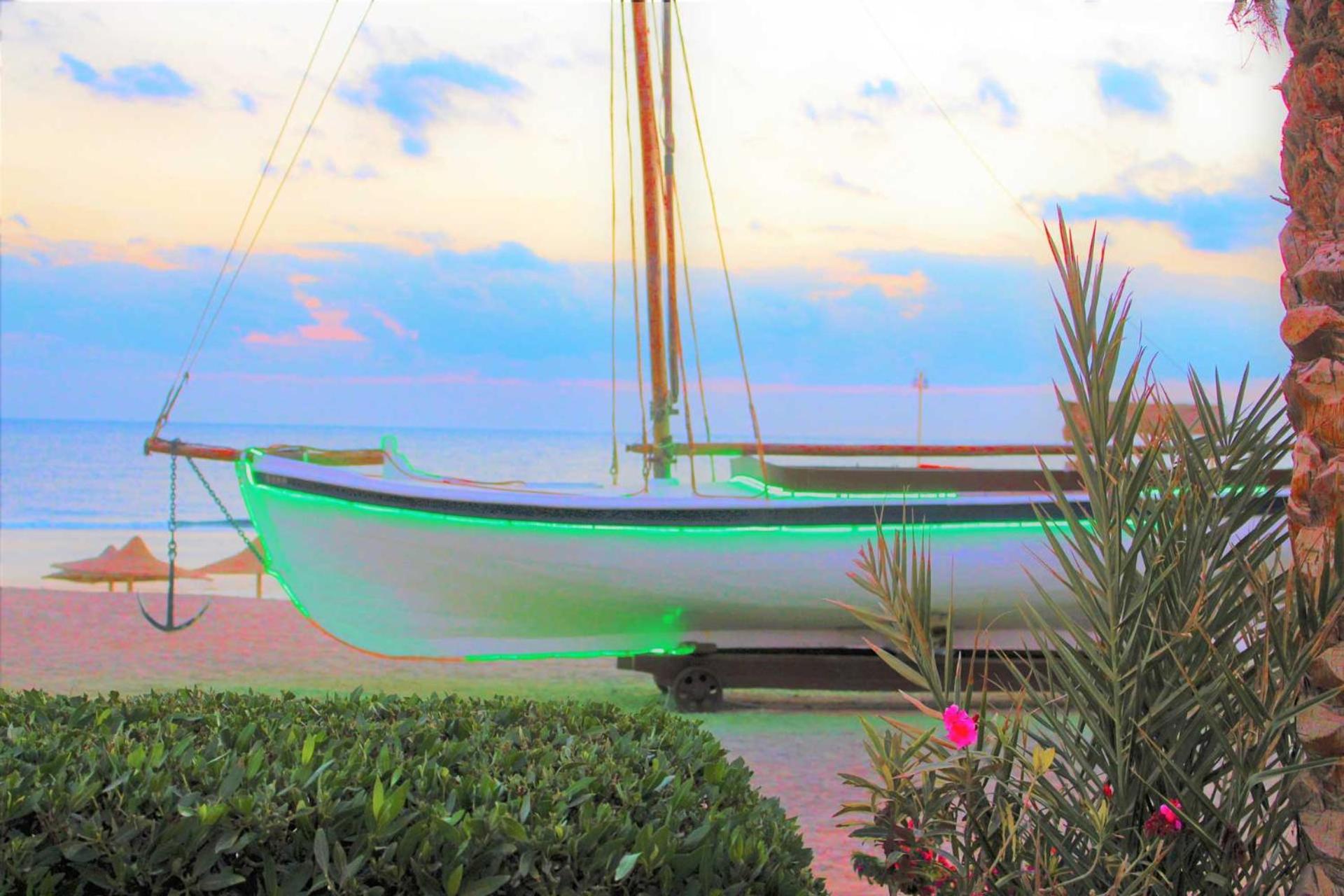 Rohanou Beach Resort