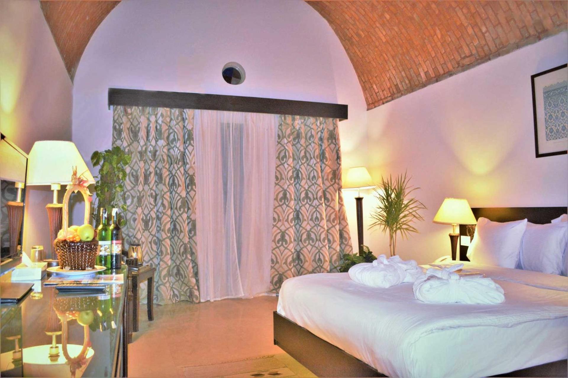 Rohanou Beach Resort