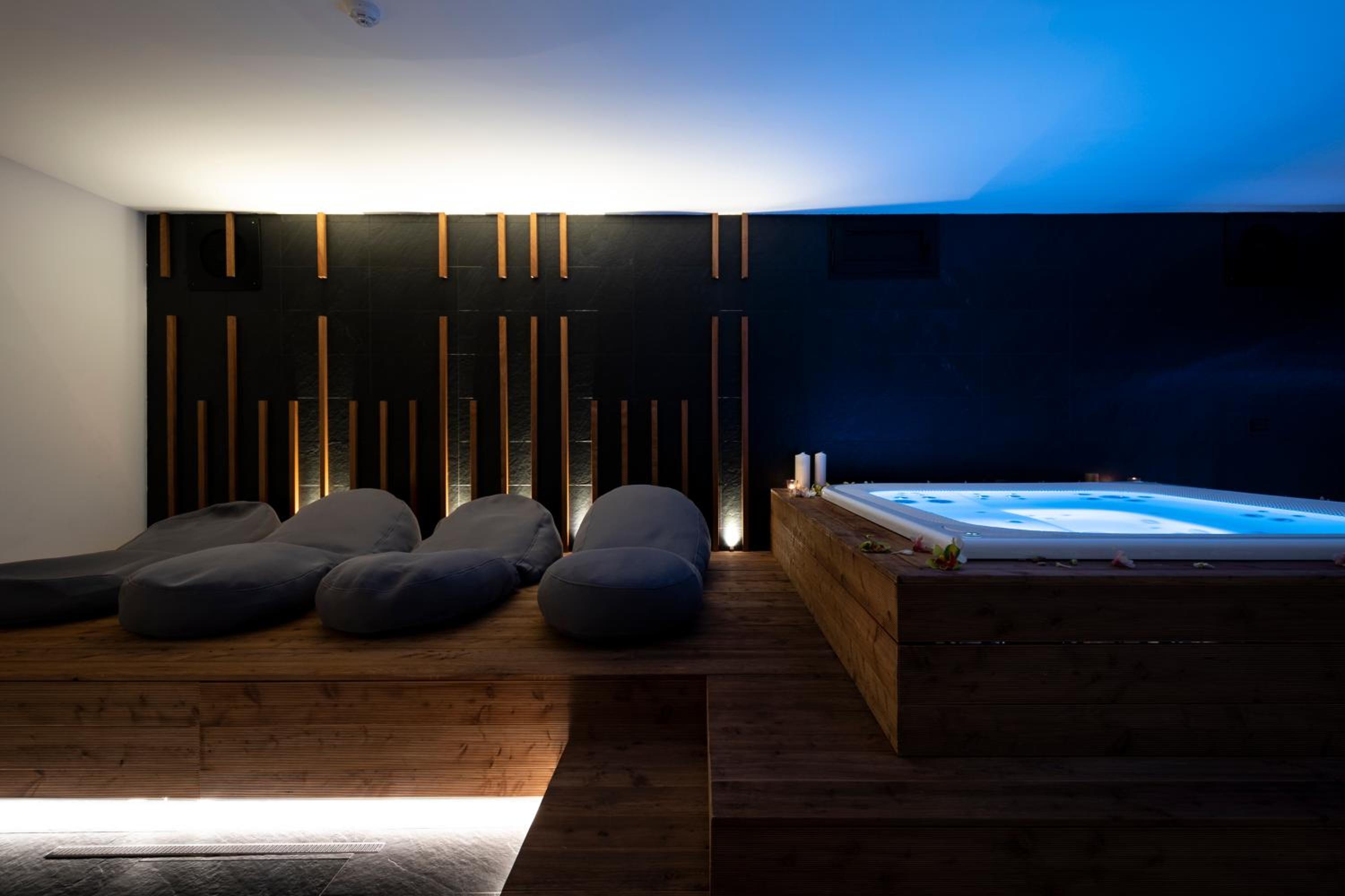 Alkamuri Posh Hotel e Spa