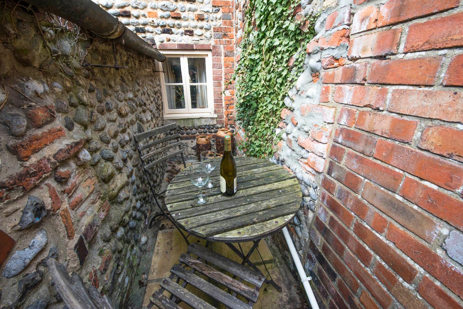 1 bedroomed Cottage near quay