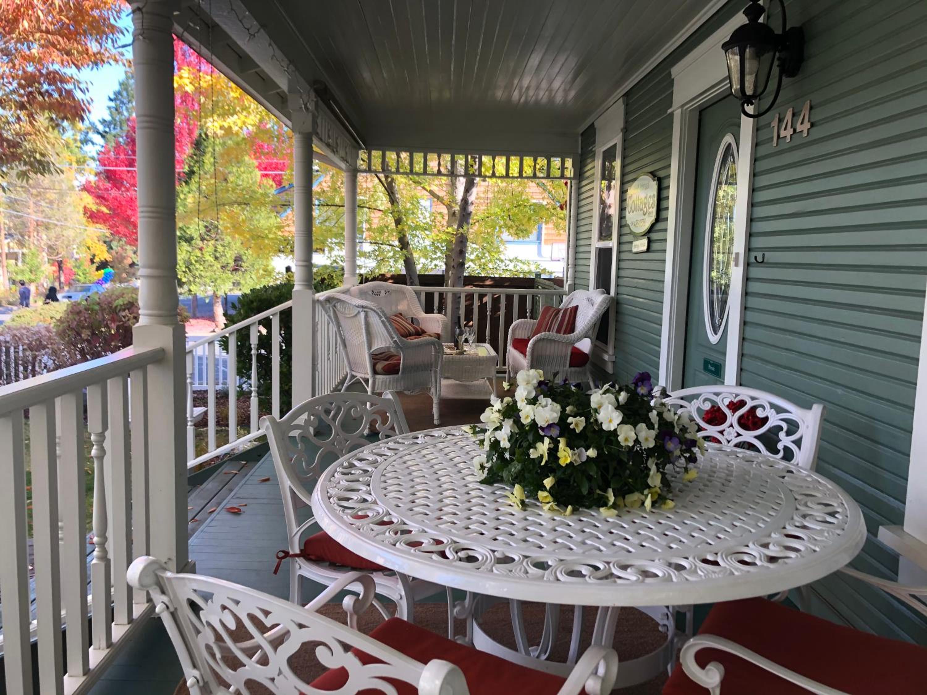 Second Street Cottages view 4