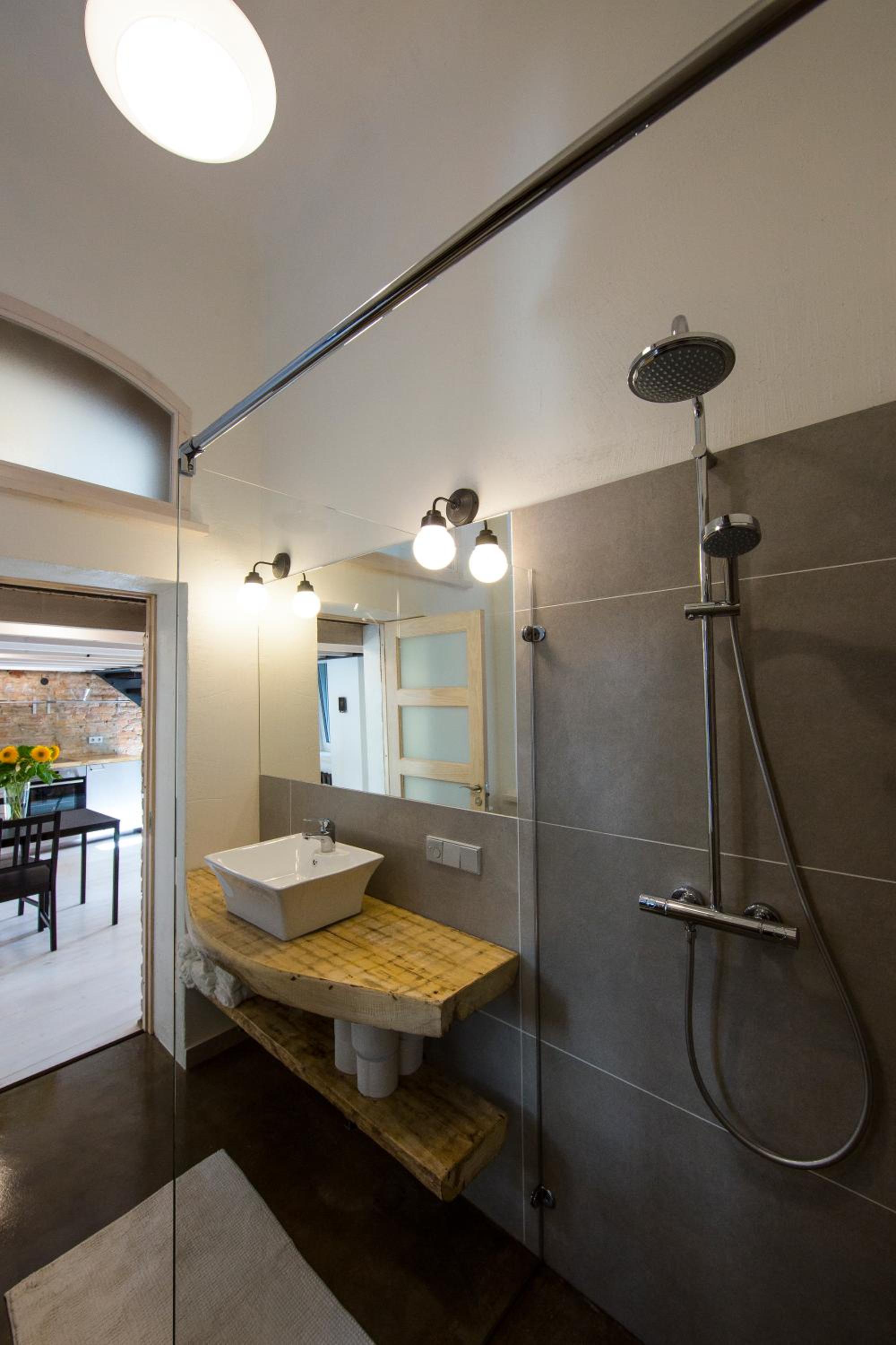 Stylish Studio Apartment in the Heart of Riga view 4