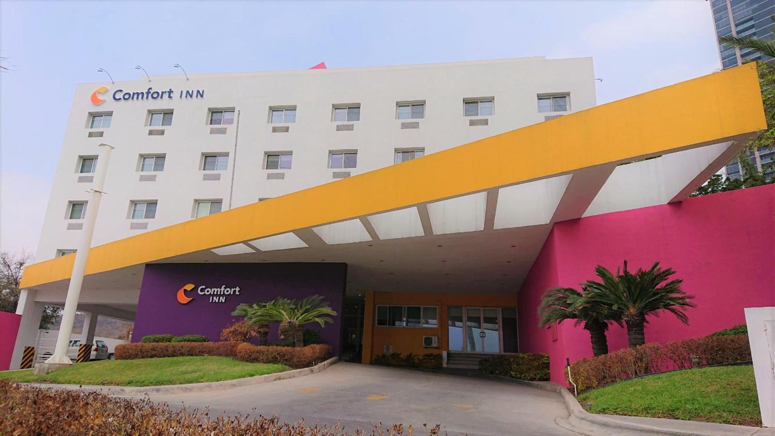 Comfort Inn Monterrey Valle
