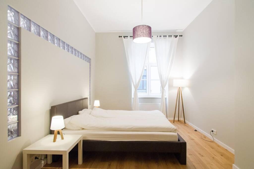 Modern & Spacious 80m2 Apartment in Riga Old Town view 3