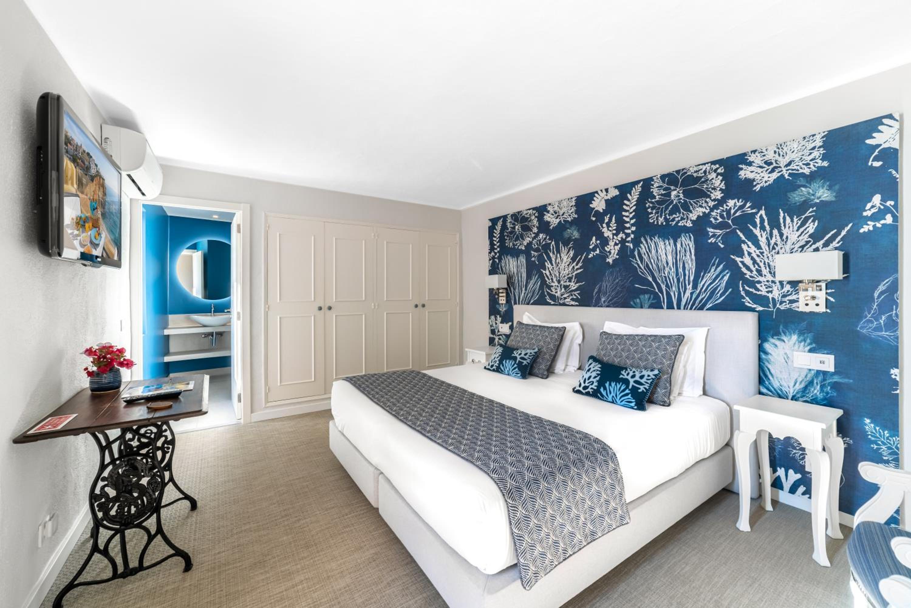 Carvoeiro Vacations - Castelo Guest House - Property Image 4